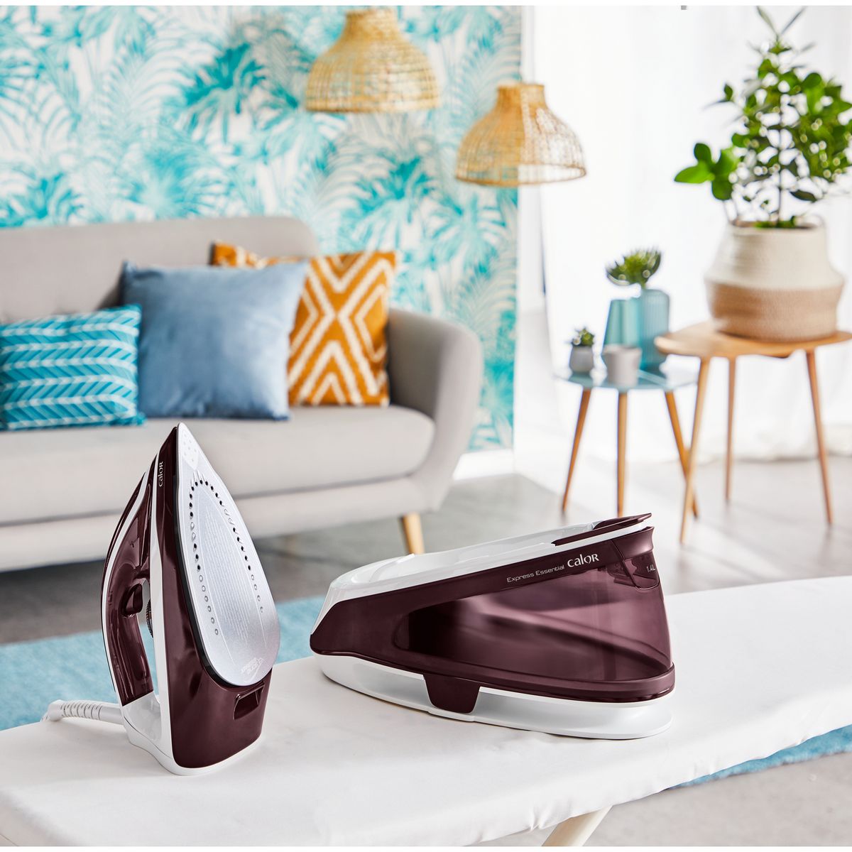 CALOR Centrale vapeur&nbsp;&nbsp;Express Essential&nbsp;SV6120 - Lie de vin