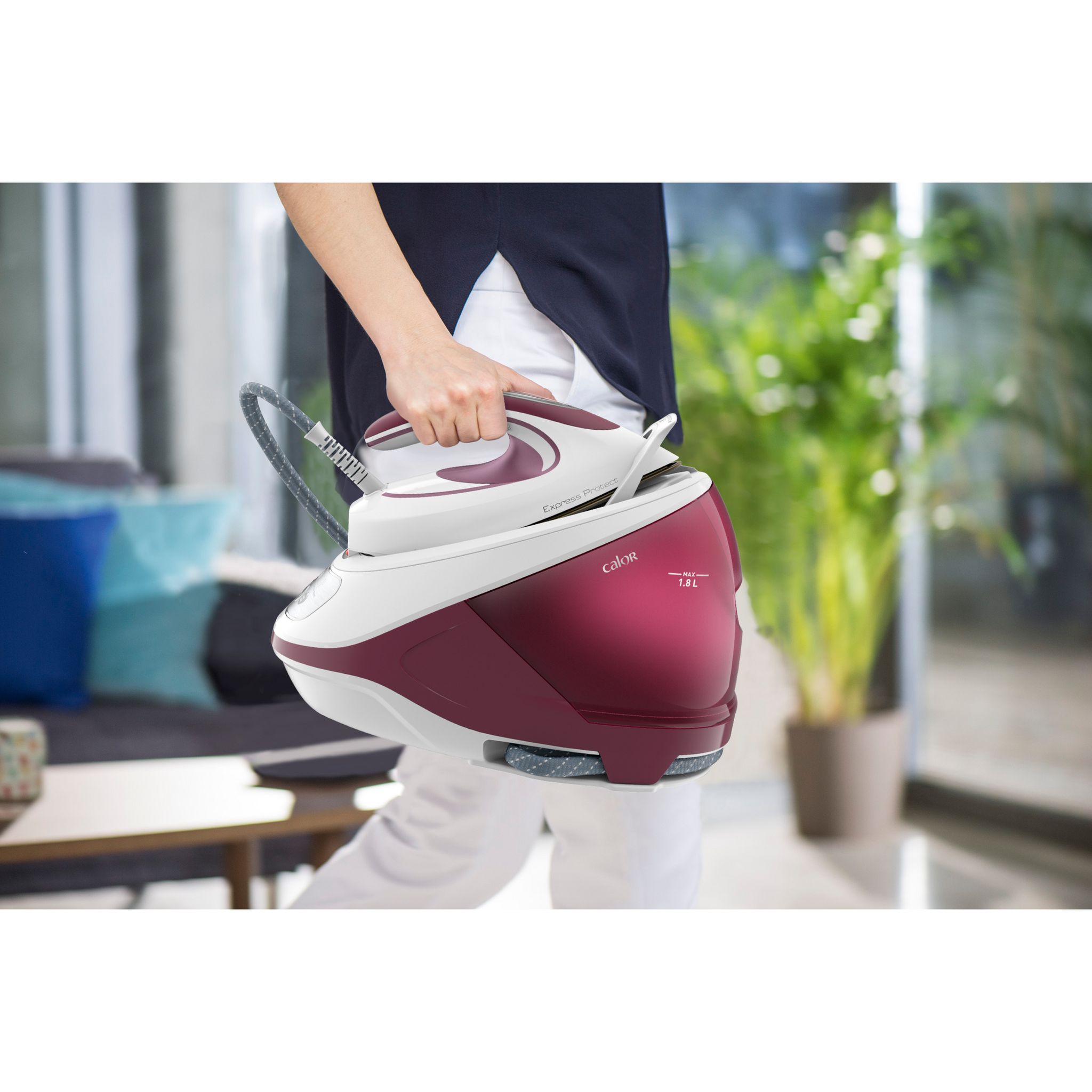 Voir la diapositive 6 : CALOR Centrale vapeur&nbsp;Express&nbsp;Protect Powerful&nbsp;SV9201 - Violet