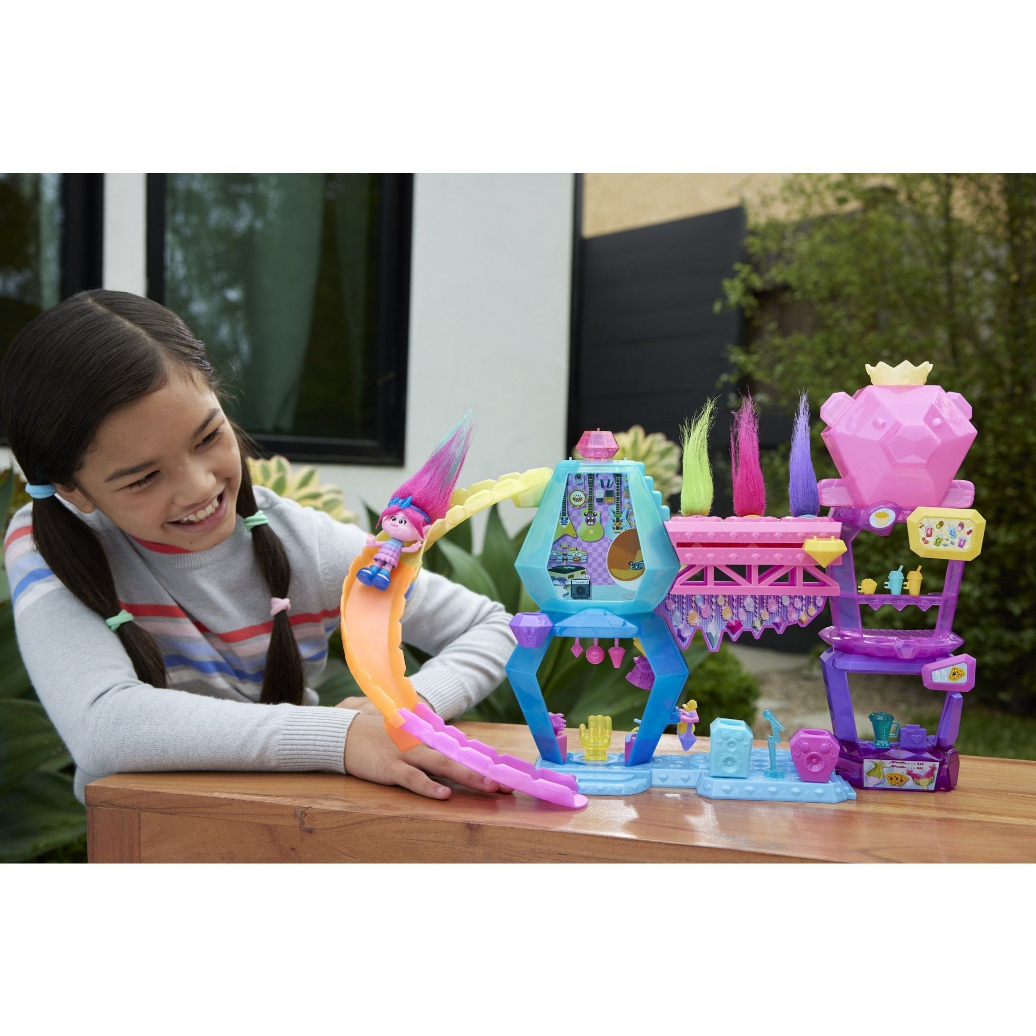 Voir la diapositive 8 : MATTEL Coffret Club de Crystal