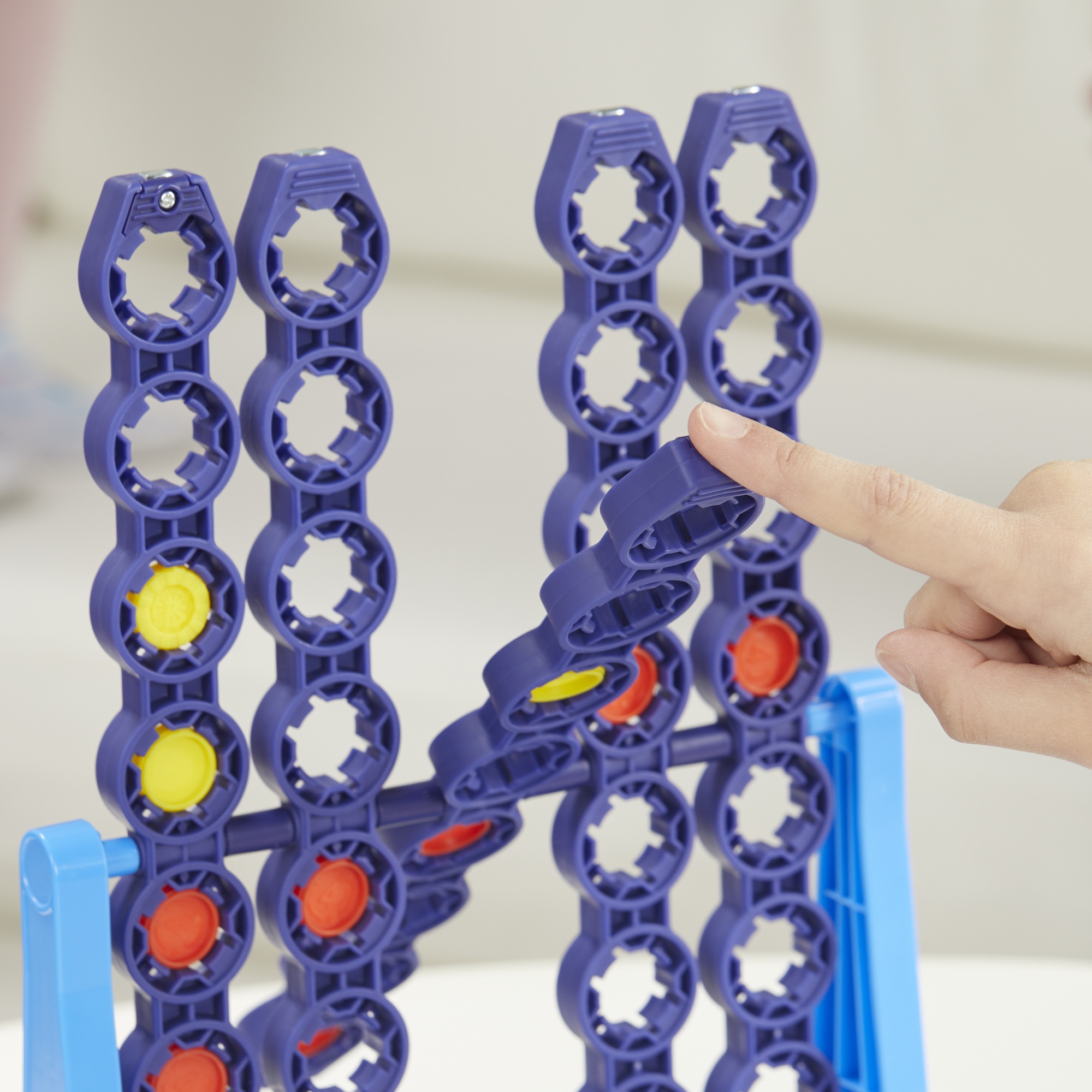 Voir la diapositive 3 : HASBRO Jeu Puissance 4 SPIN