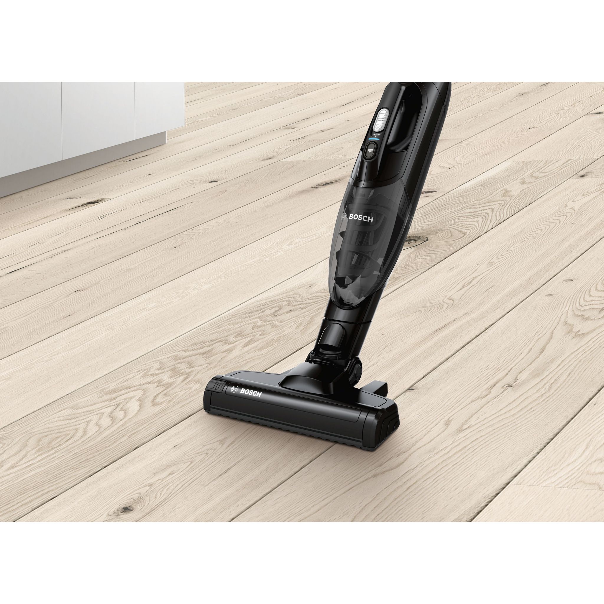 Voir la diapositive 7 : BOSCH Aspirateur balai sans sac 2 en 1 BCHF216B - Noir