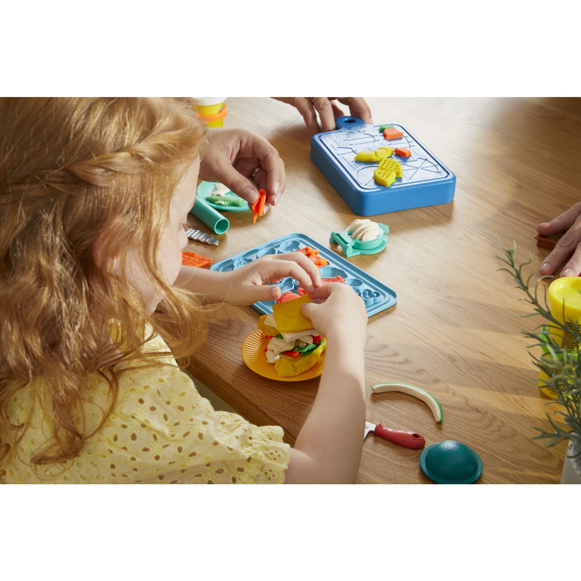 Voir la diapositive 2 : HASBRO Coffret Pâte à Modeler Petit Chef Cuisinier - Play Doh