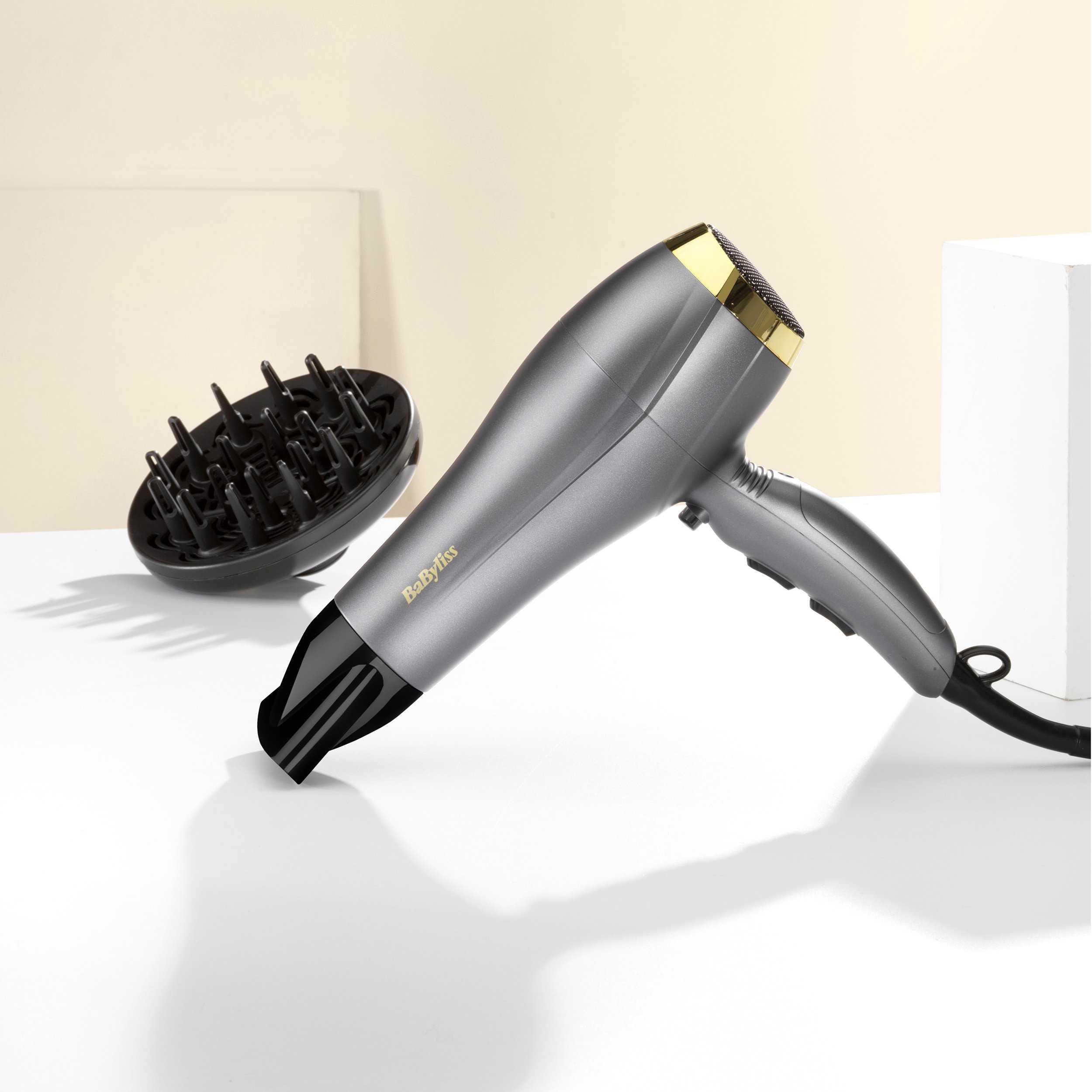 Voir la diapositive 5 : BABYLISS Sèche cheveux avec diffuseur 5513TE - Gris