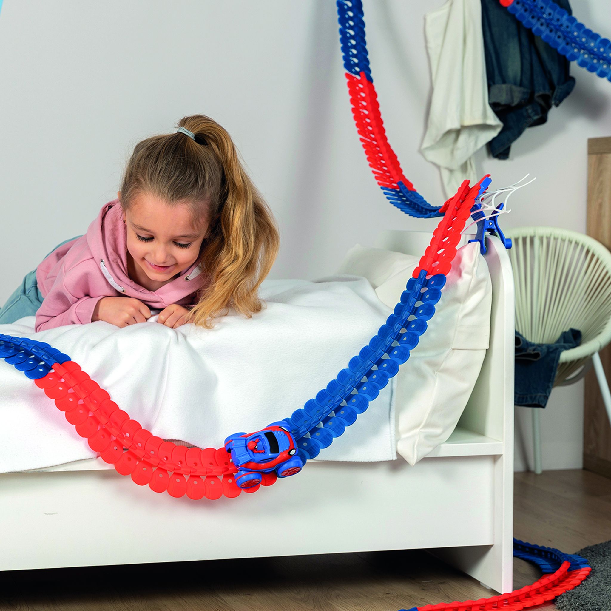 Voir la diapositive 5 : SMOBY Spidey flextreme set decouverte | vehicules-garages