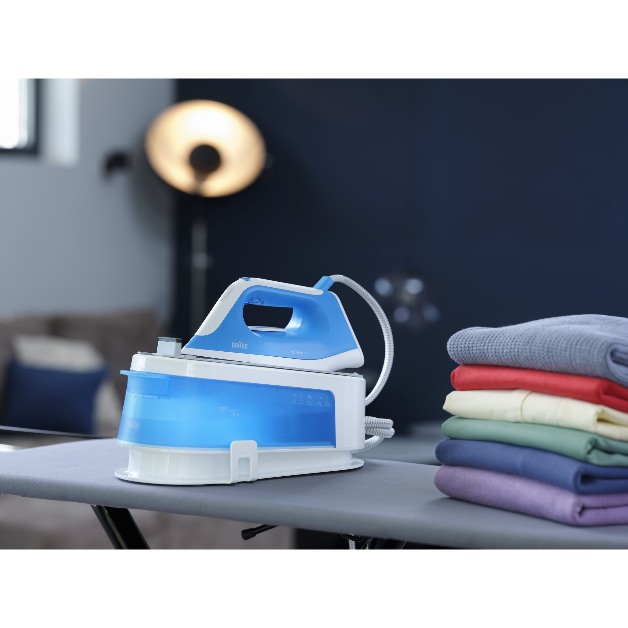 Voir la diapositive 5 : BRAUN Centrale vapeur IS1012BL - Blanc et bleu