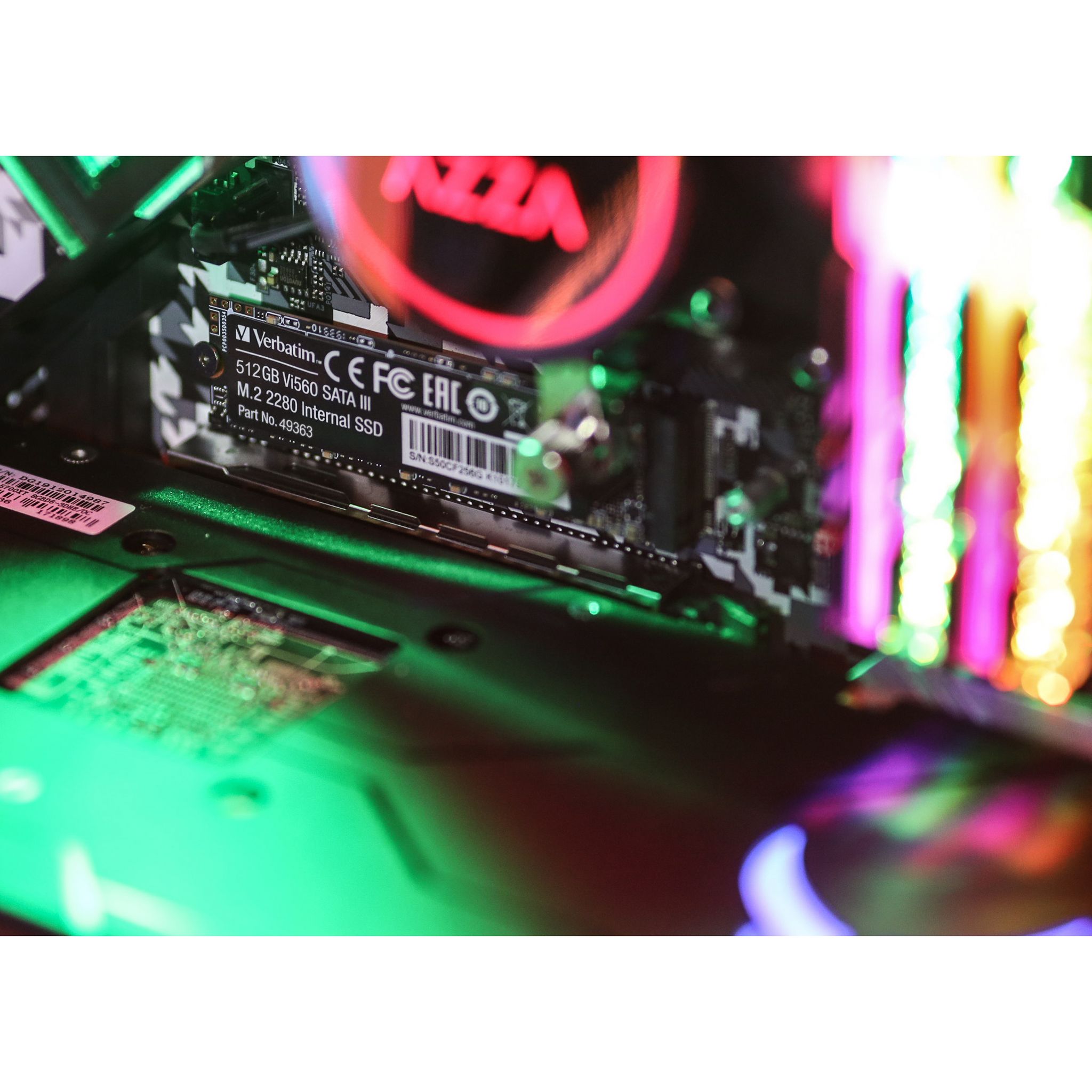 Voir la diapositive 3 : VERBATIM Disque dur SSDINT VI560 S3 512GO