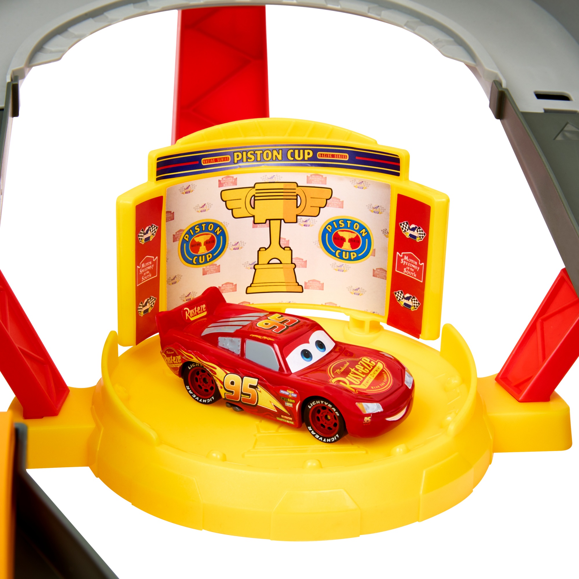 Voir la diapositive 2 : MATTEL Circuit de course Piston Cup