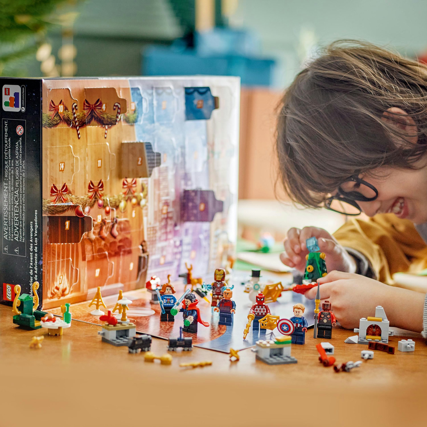 Voir la diapositive 3 : LEGO Marvel 76267 - Calendrier de l Avent