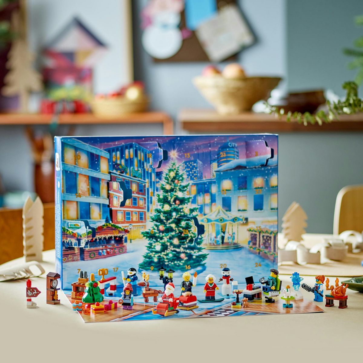 LEGO LEGO City 60381 Calendrier de l'Avent 2023, avec 24 Cadeaux dont Figurines du Père Noël et du Renne, Cadeau de Noël