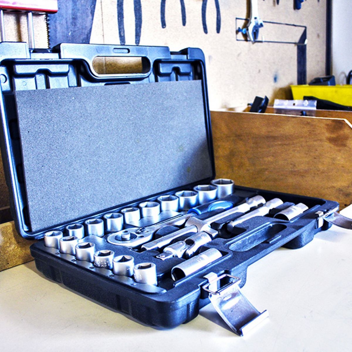 HYUNDAI COFFRET A DOUILLES