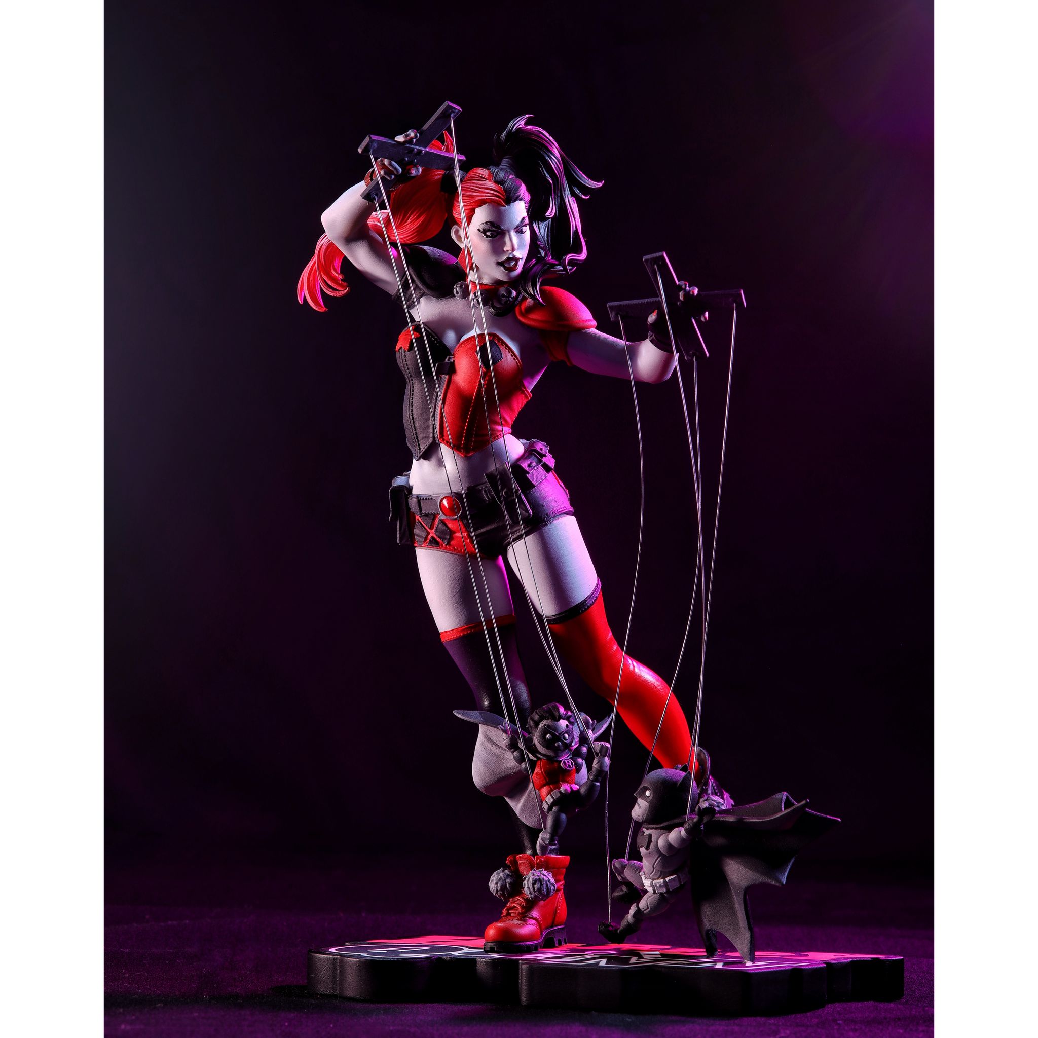 Voir la diapositive 5 : Statue en résine Harley Quinn de Guillem March - DC Comics