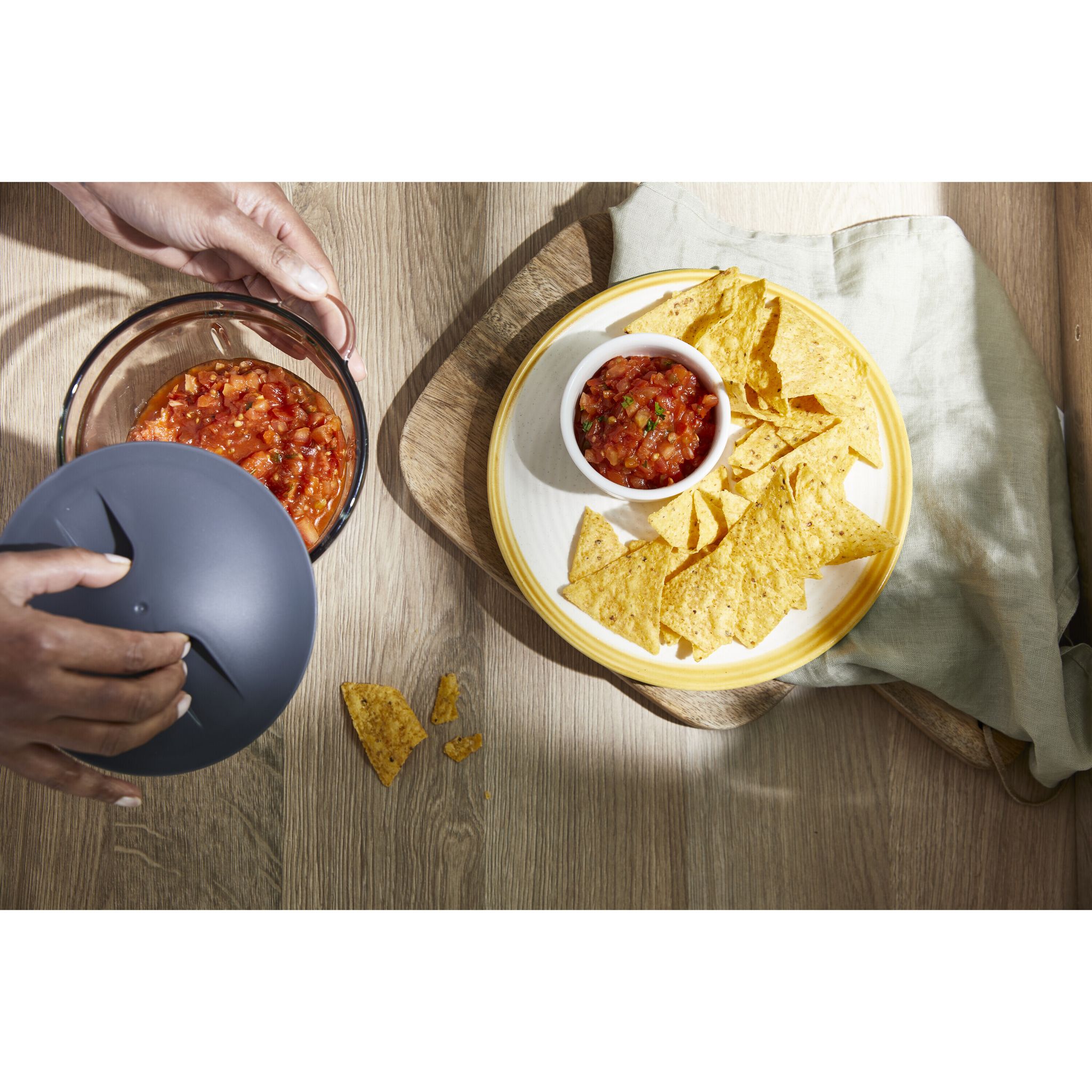 Voir la diapositive 5 : KENWOOD Mini hachoir électrique CHP62.400SI - Gris