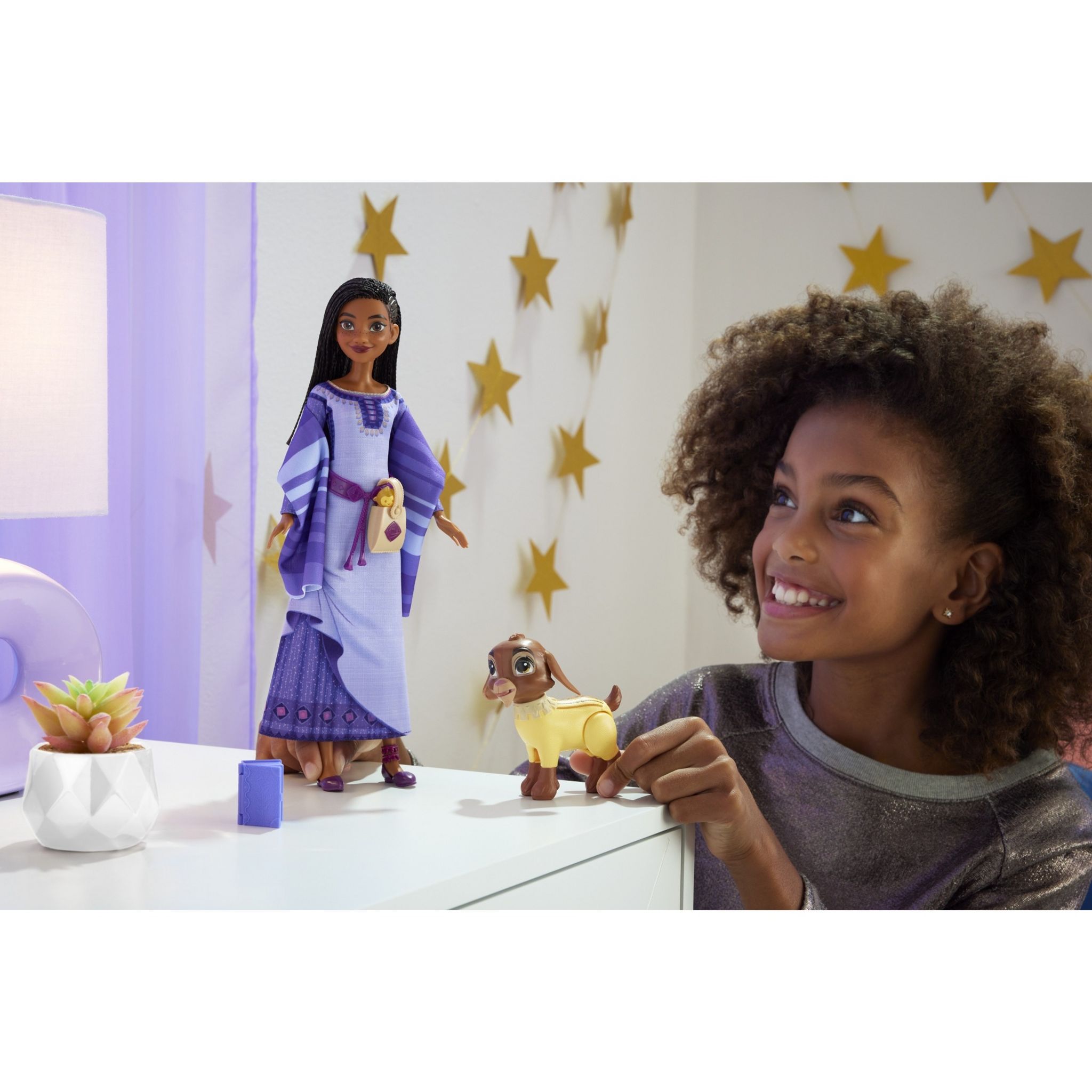 Voir la diapositive 9 : MATTEL Coffret Poupée Asha voyage