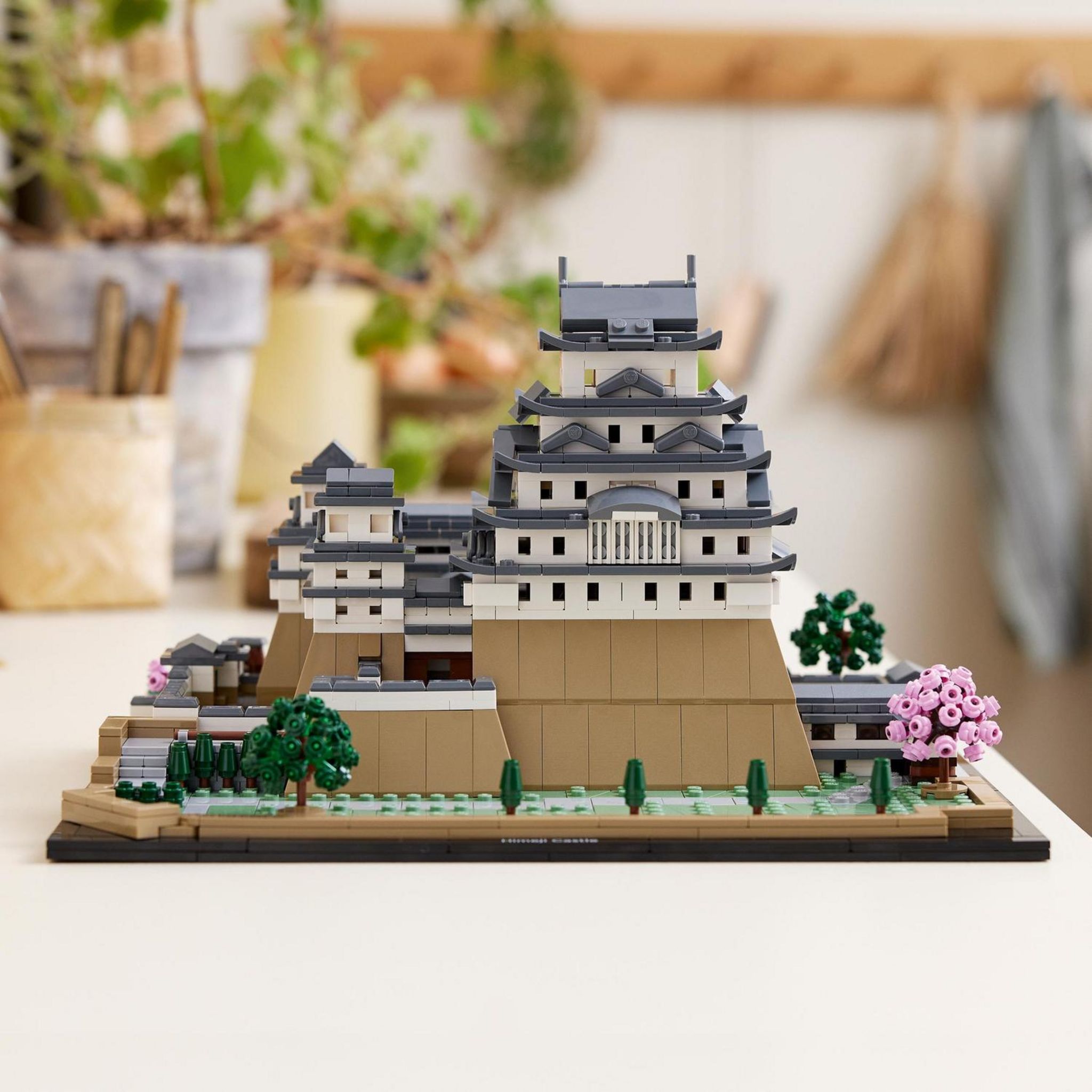 Voir la diapositive 6 : LEGO LEGO Architecture 21060 Le Château d'Himeji, Kit de Construction de Maquettes pour Adultes Fans de la Culture Japonaise