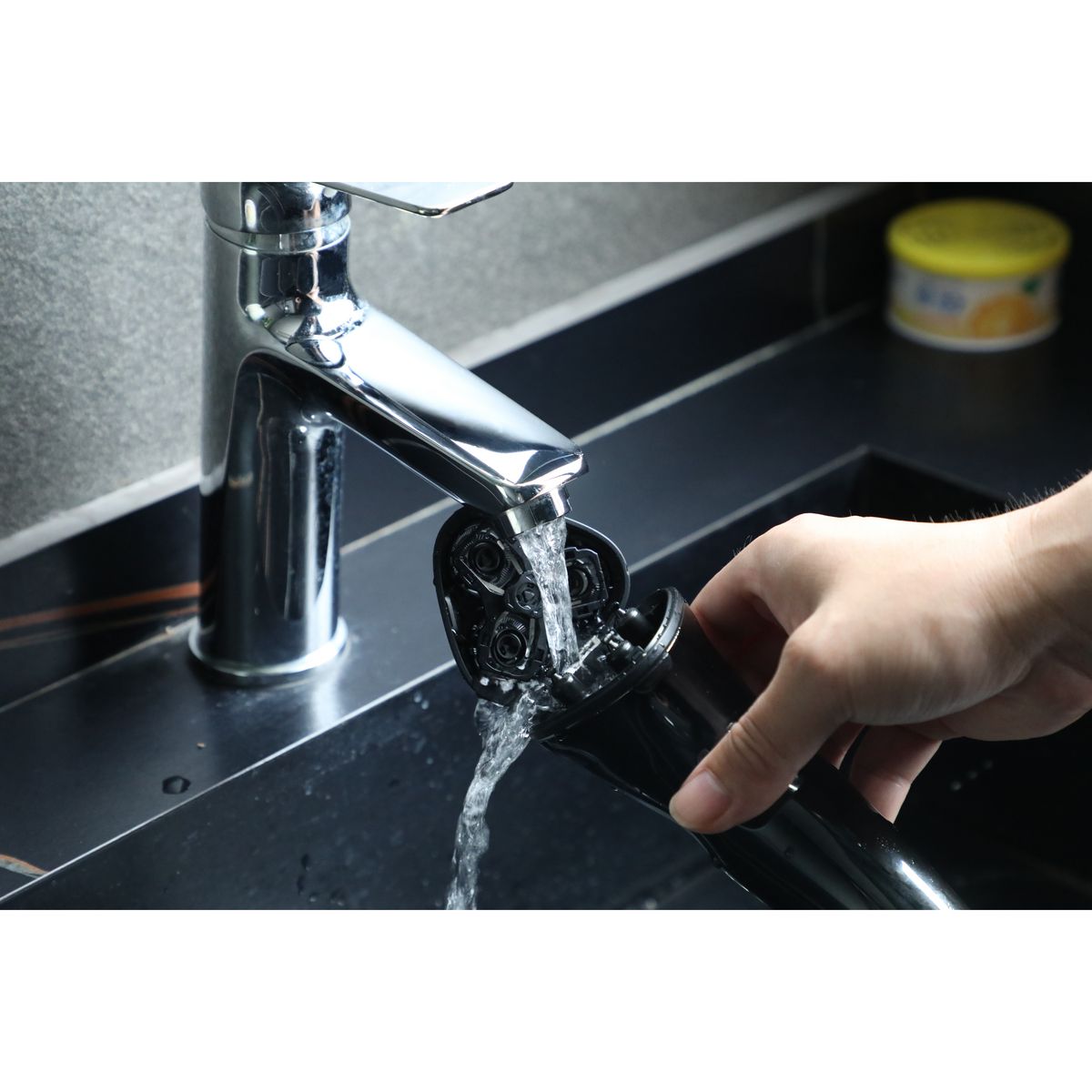 BECKER SHAVES & TRIMS Rasoir électrique SHAVEY - Bleu