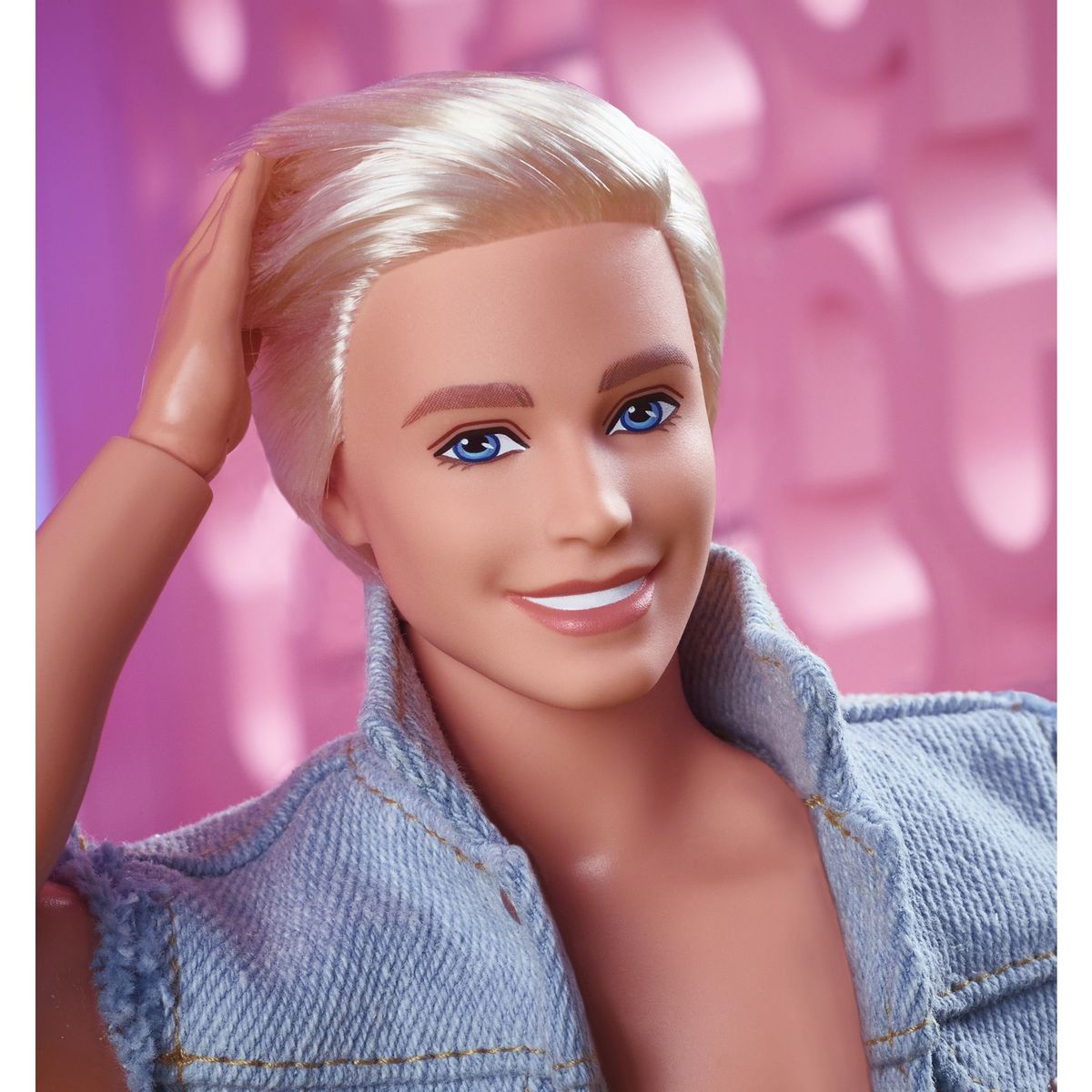 MATTEL Poupée Barbie Le film - Ken tenue en Jean