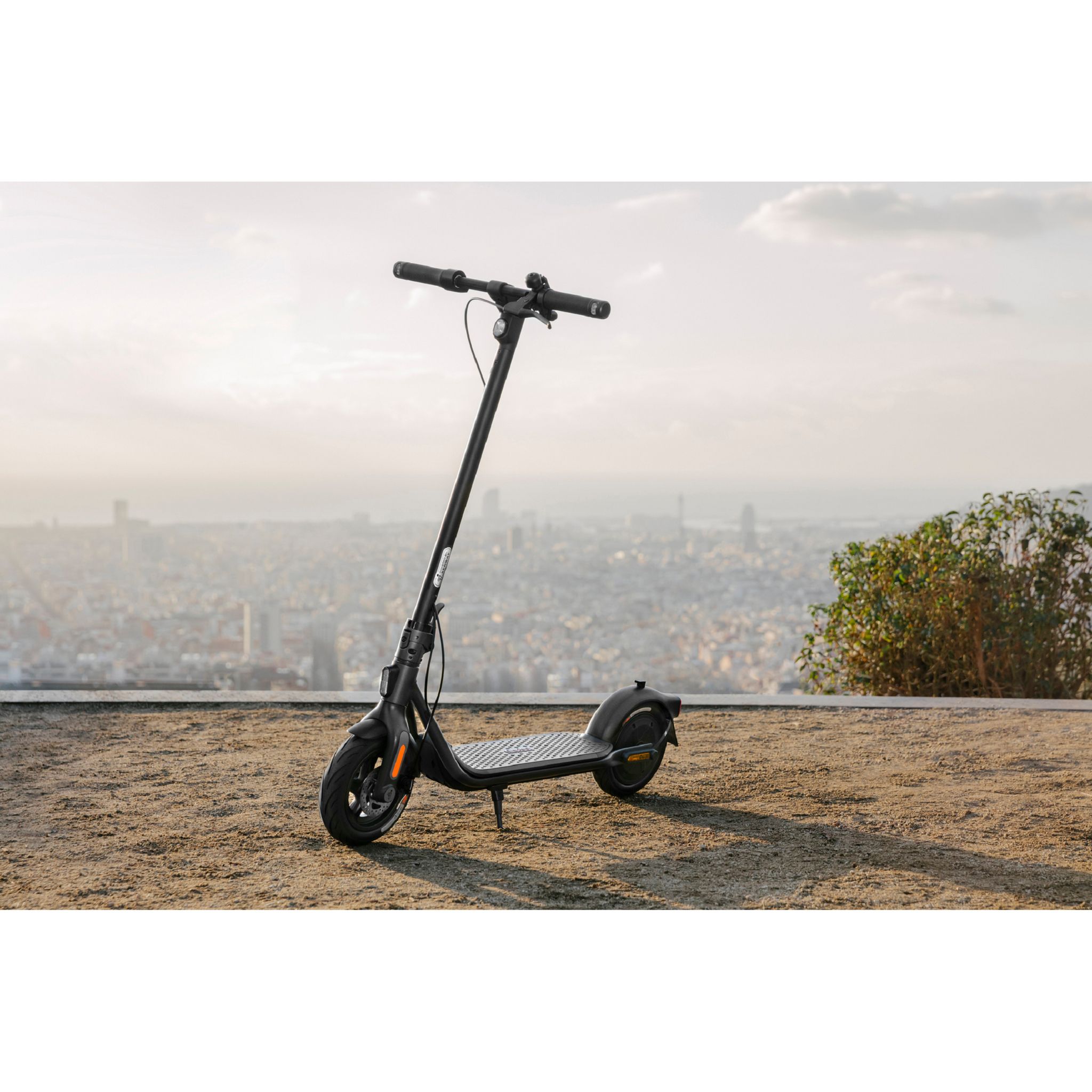 Voir la diapositive 4 : NINEBOT Trottinette électrique Trotti F2E - Noir