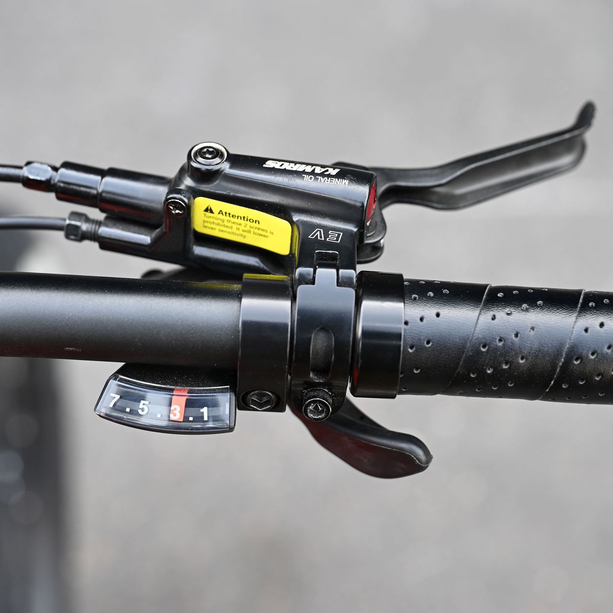 YEEP.ME Vélo avec Assistance Électrique Holiday 26 pouces - Rouge