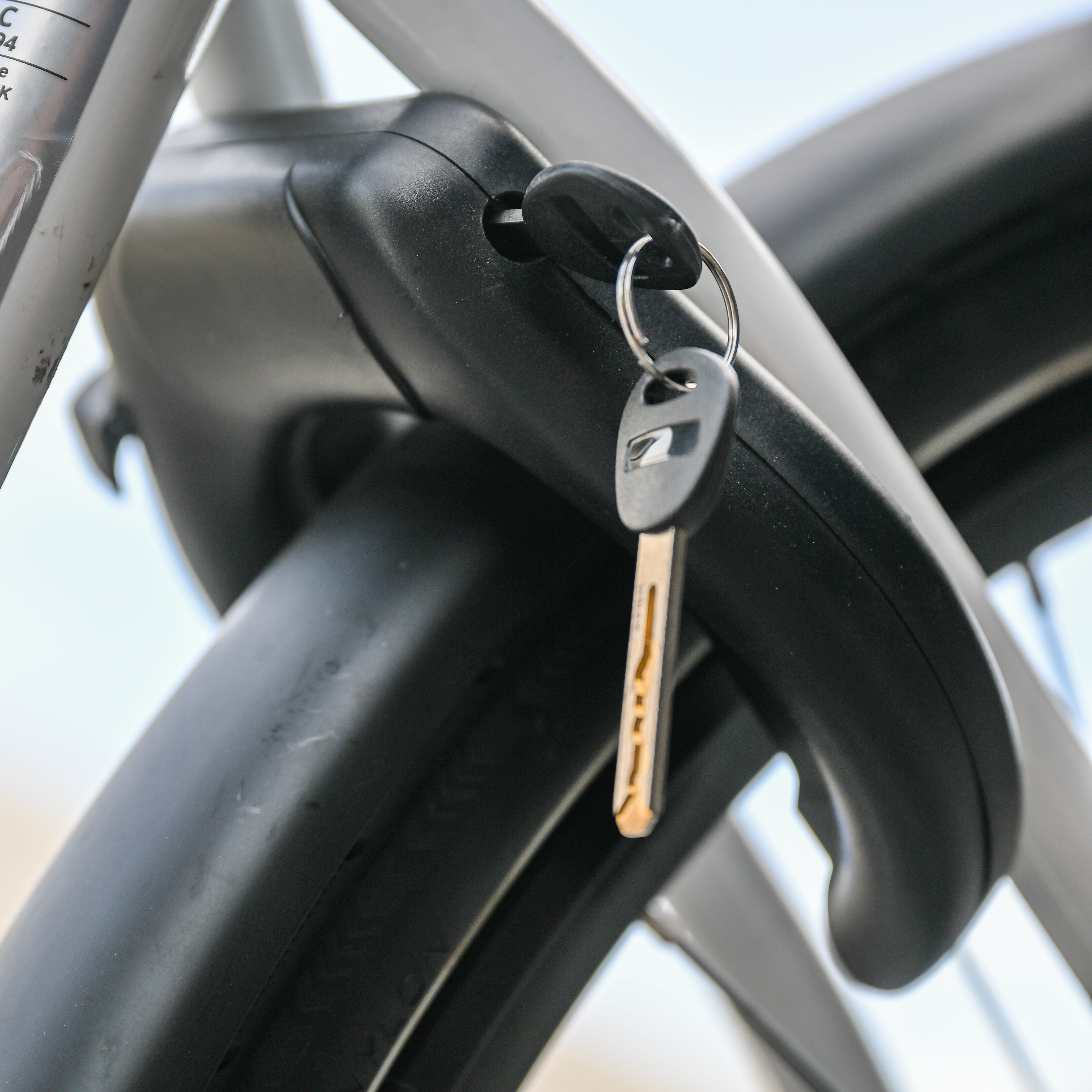 Voir la diapositive 5 : YEEP.ME Vélo avec Assistance Électrique Fer Week 28 pouces - Bleu