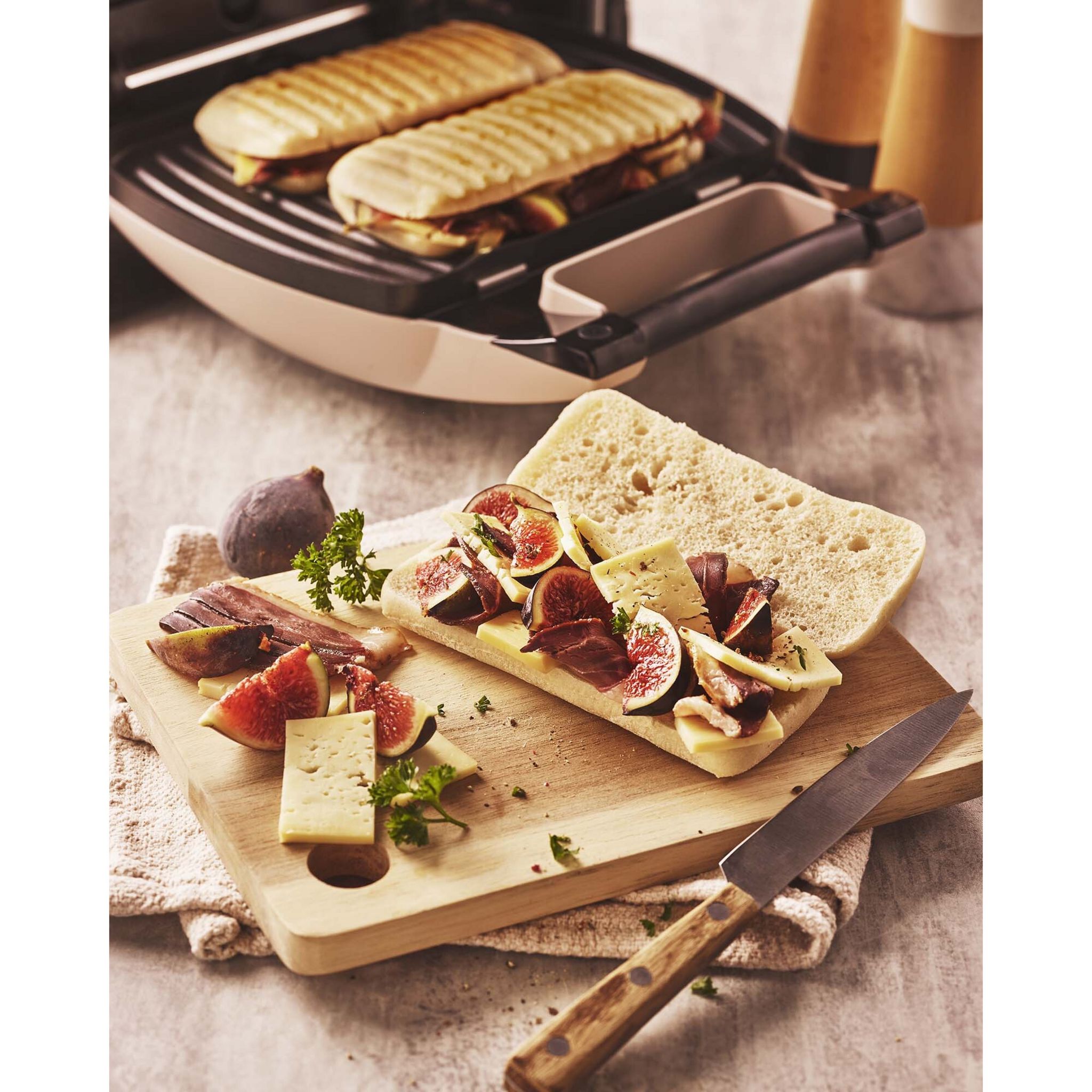 Voir la diapositive 7 : LAGRANGE Gaufrier 19332 - Gris perlé