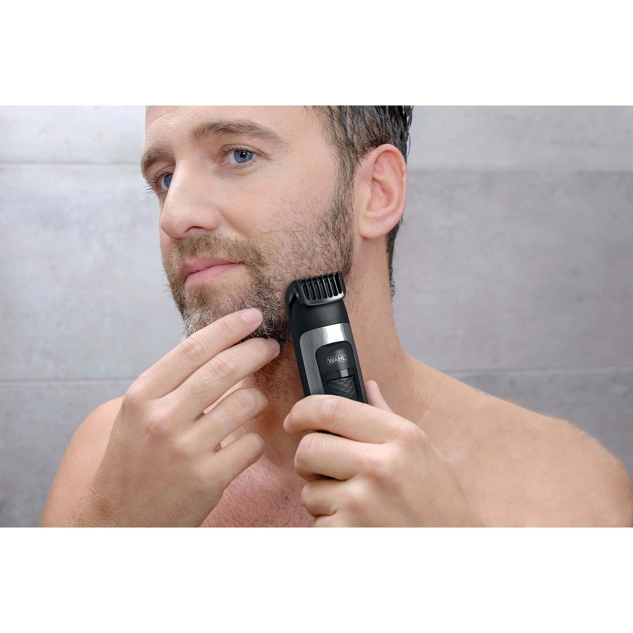 Voir la diapositive 4 : WAHL Tondeuse barbe 1065.0460 - Noir