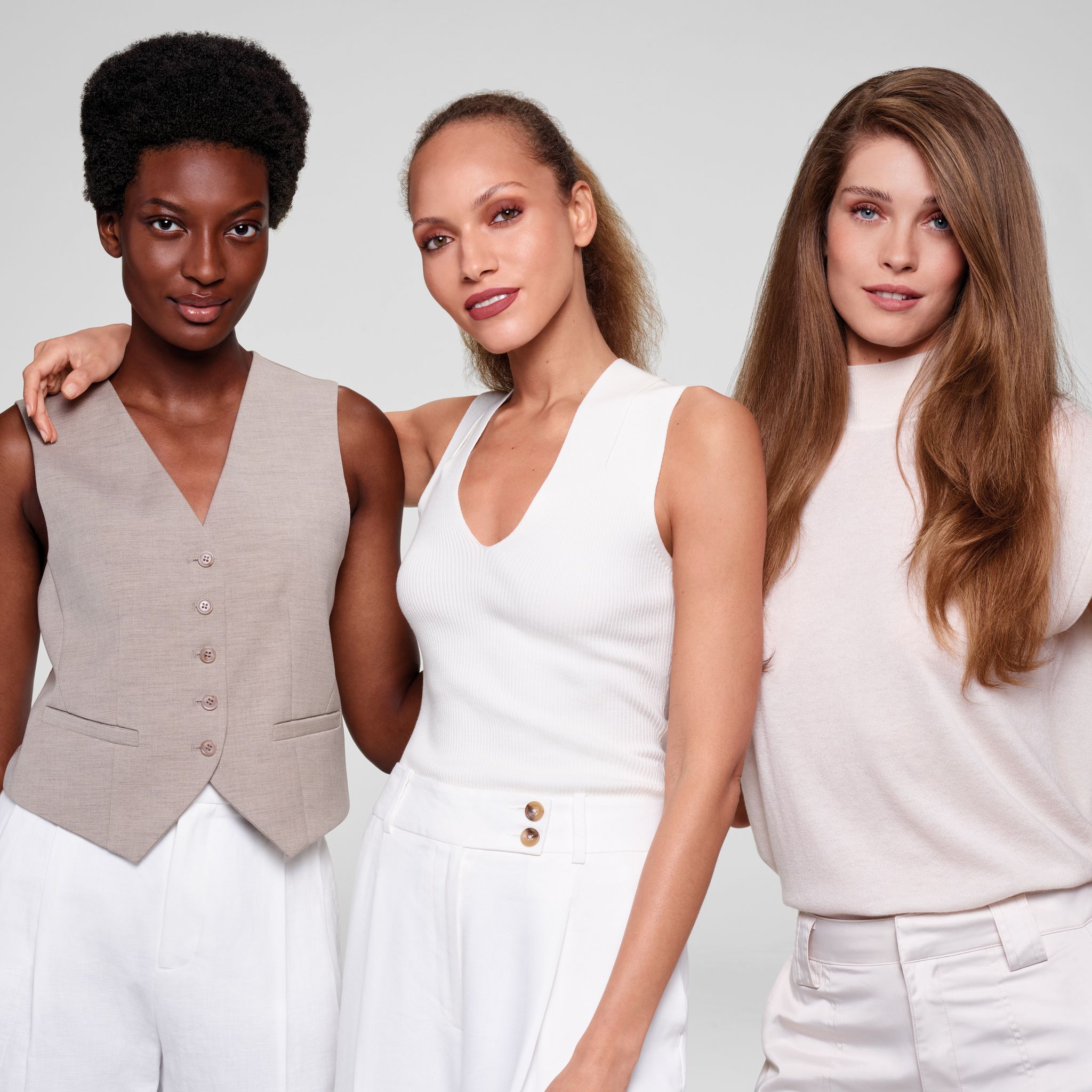 Voir la diapositive 11 : BABYLISS Sèche cheveux pro 6716DE - Noir