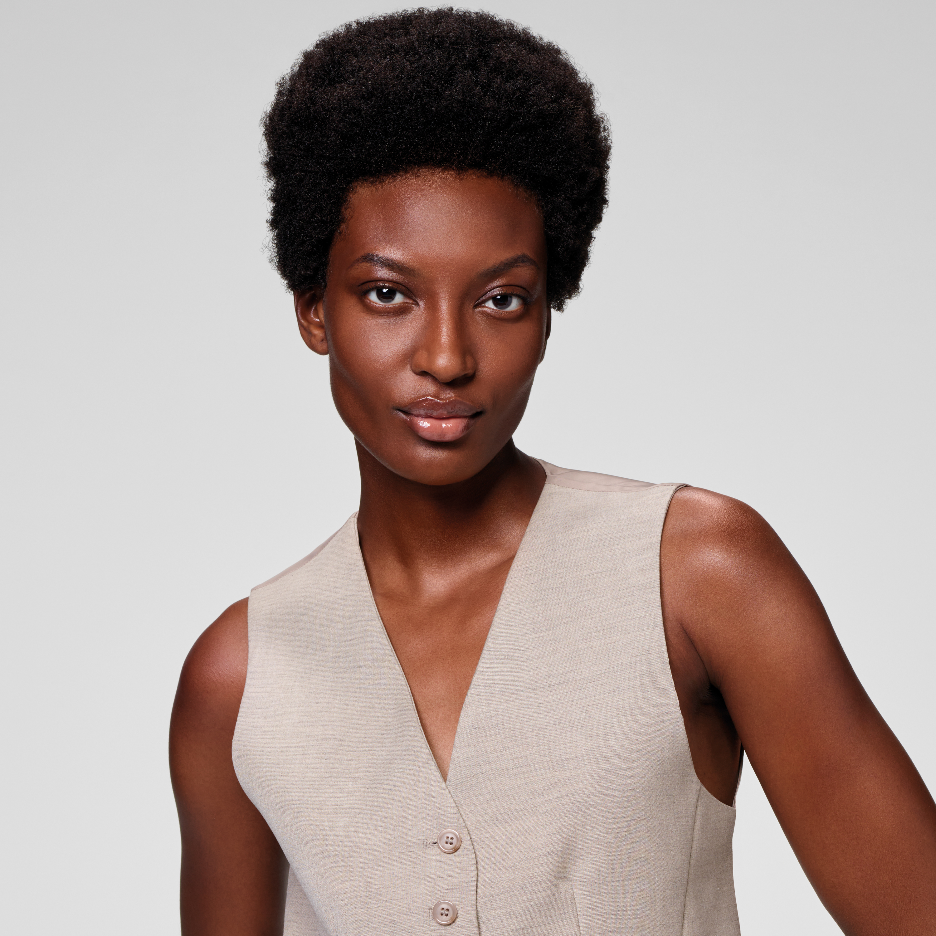 Voir la diapositive 5 : BABYLISS Sèche cheveux pro 6716DE - Noir