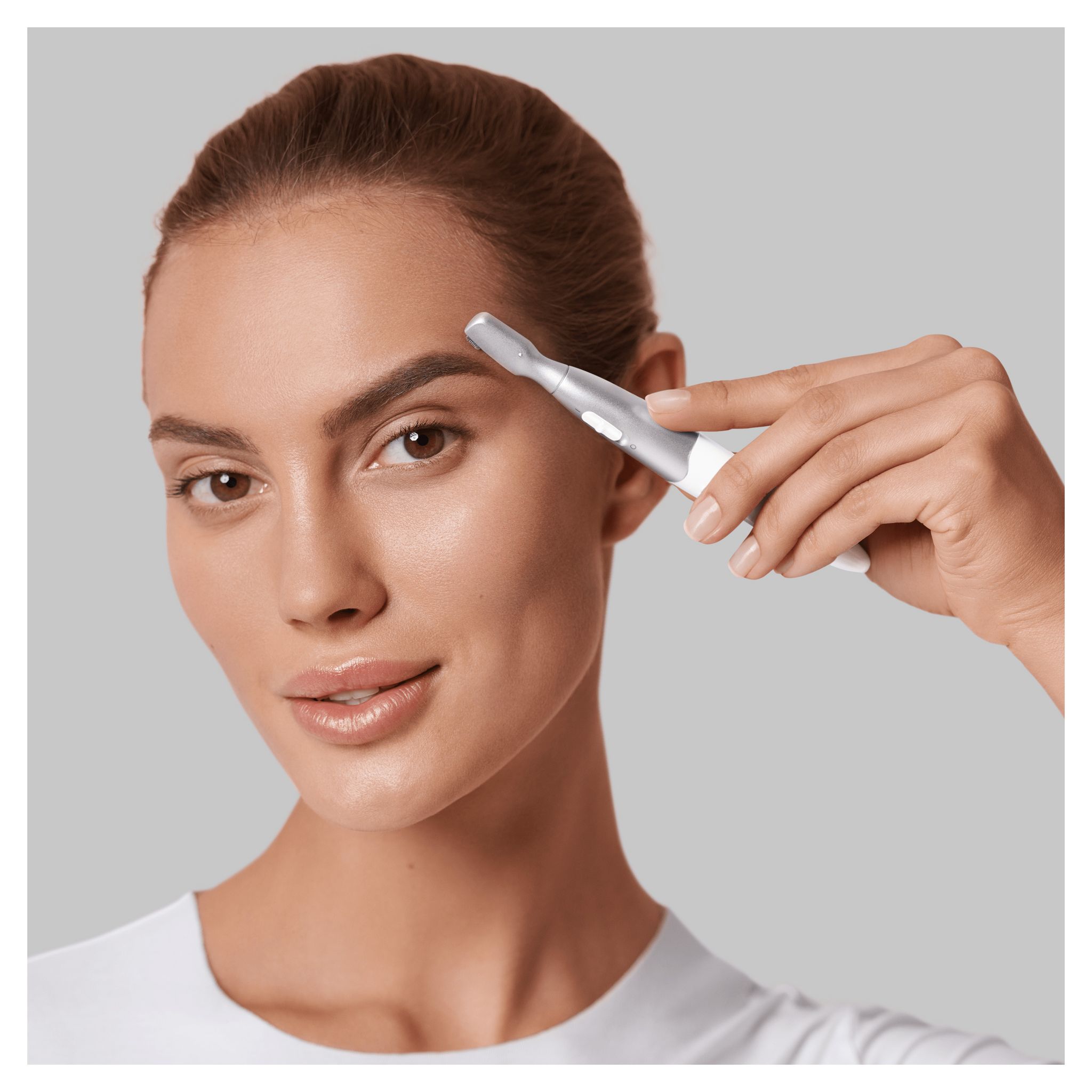 Voir la diapositive 4 : BRAUN Tondeuse bikini FG1106 - Blanc