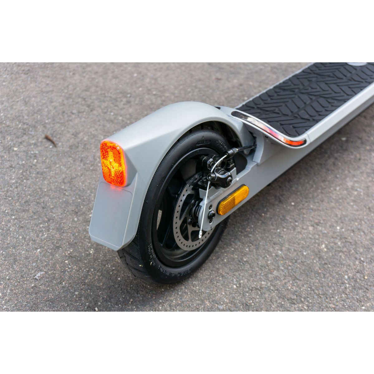 YEEP.ME Trottinette électrique 100 C SIGNATURE - Gris métal