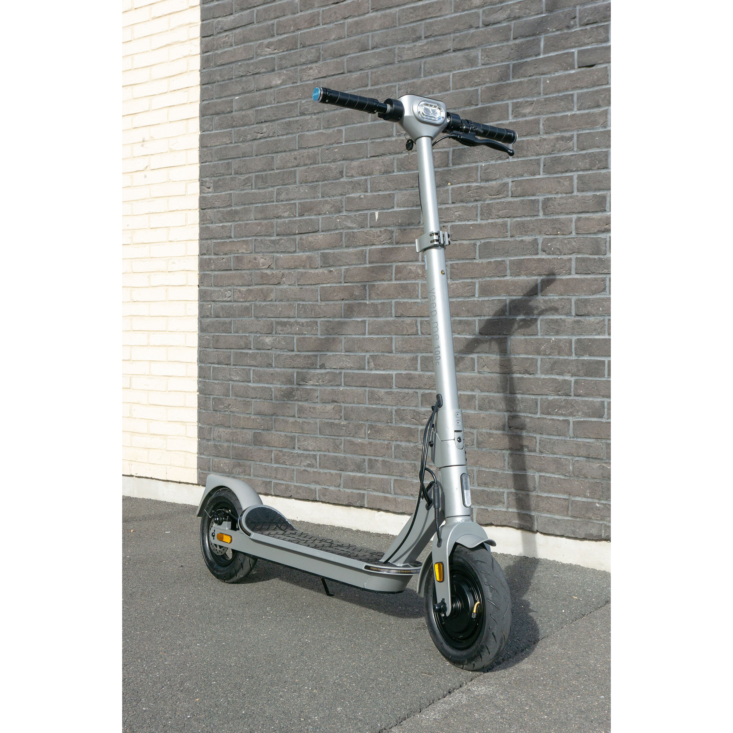 Voir la diapositive 4 : YEEP.ME Trottinette électrique  85 SIGNATURE