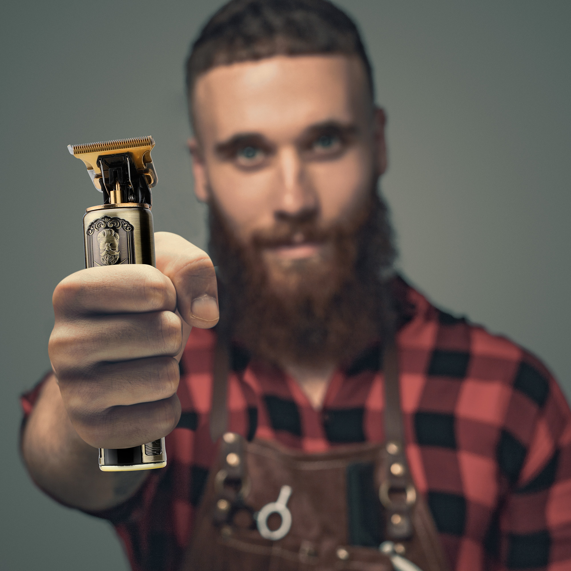 Voir la diapositive 9 : BECKER SHAVES & TRIMS Tondeuse avec tablier de coiffeur HARLEY+ - Or