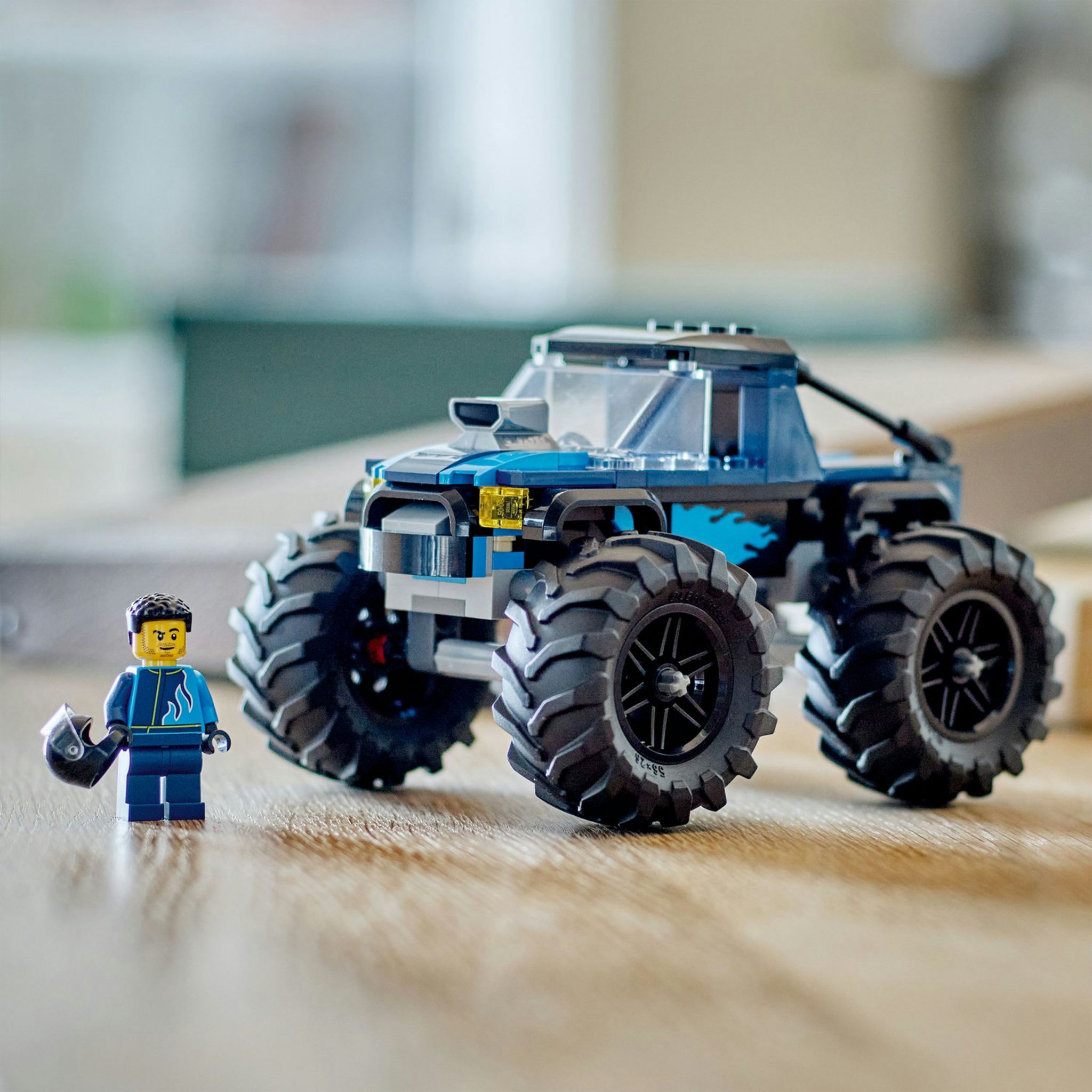 Voir la diapositive 6 : LEGO City 60402 Le Monster Truck Bleu, Jouet Camion Tout-Terrain et Minifigurine de Conducteur, Cadeau Enfants