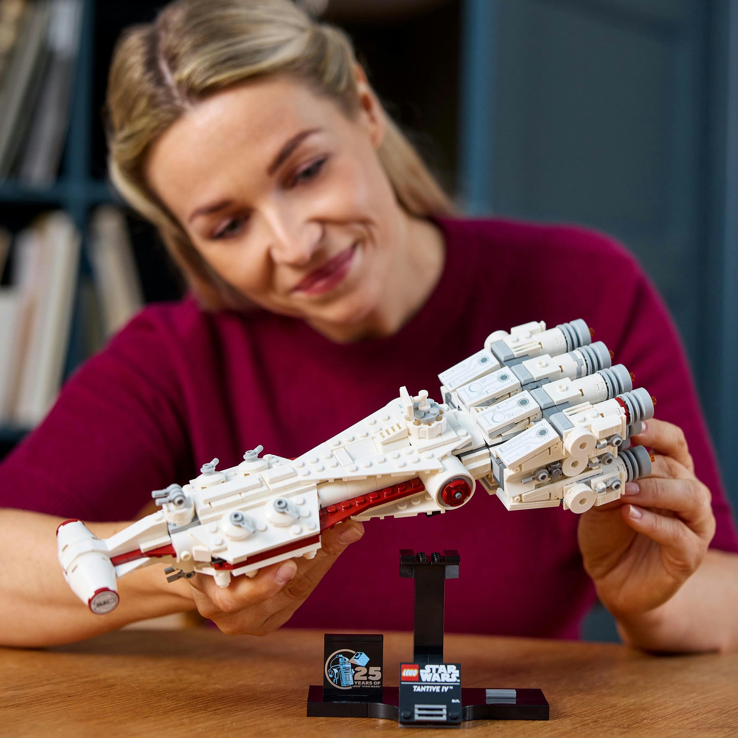 Voir la diapositive 7 : LEGO LEGO Star Wars 75376 Tantive IV, Set de Construction, Vaisseau Spatial, Véhicule