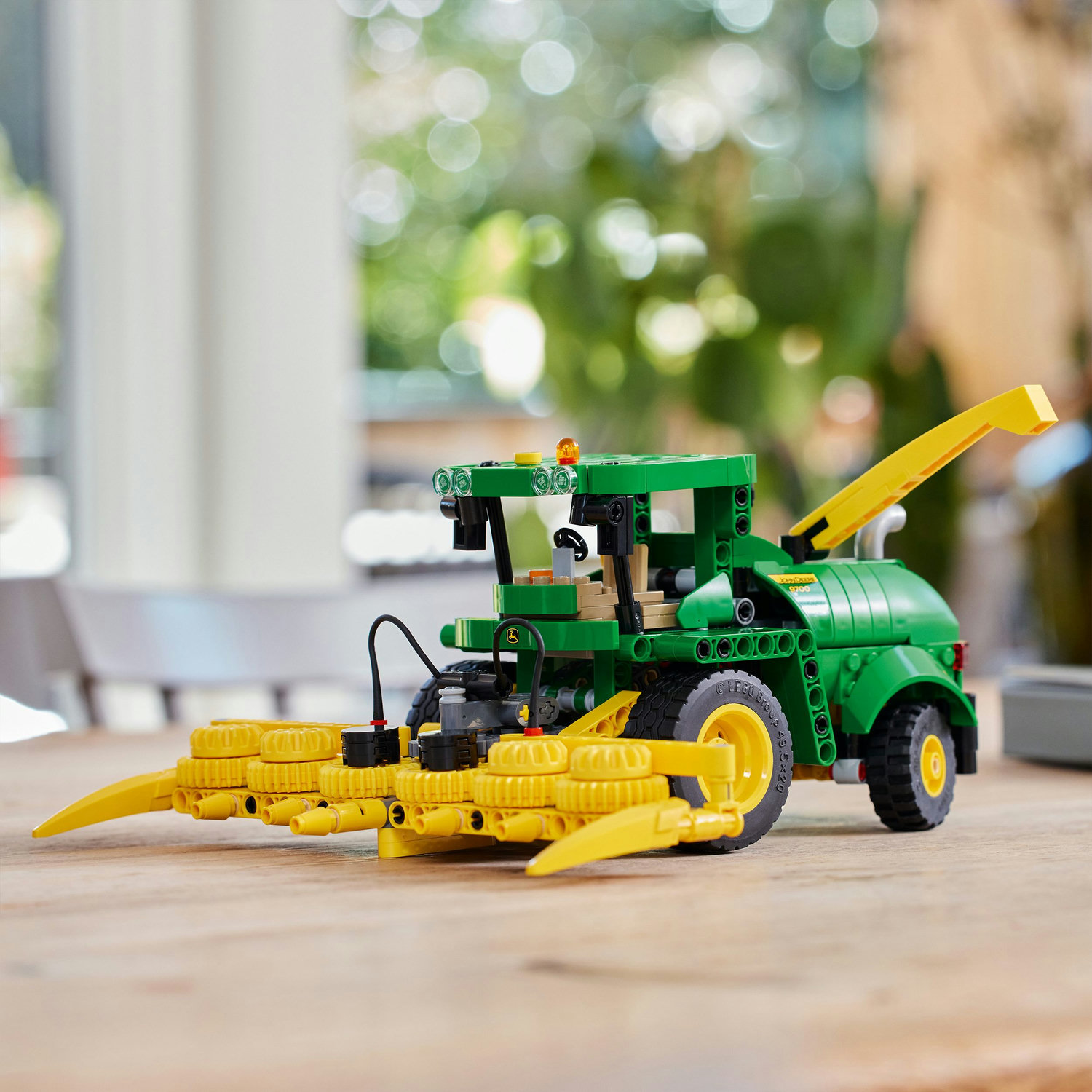 Voir la diapositive 6 : LEGO Technic 42168 John Deere 9700 Forage Harvester, Jouet de Tracteur Agricole, Cadeau Enfants 9 Ans