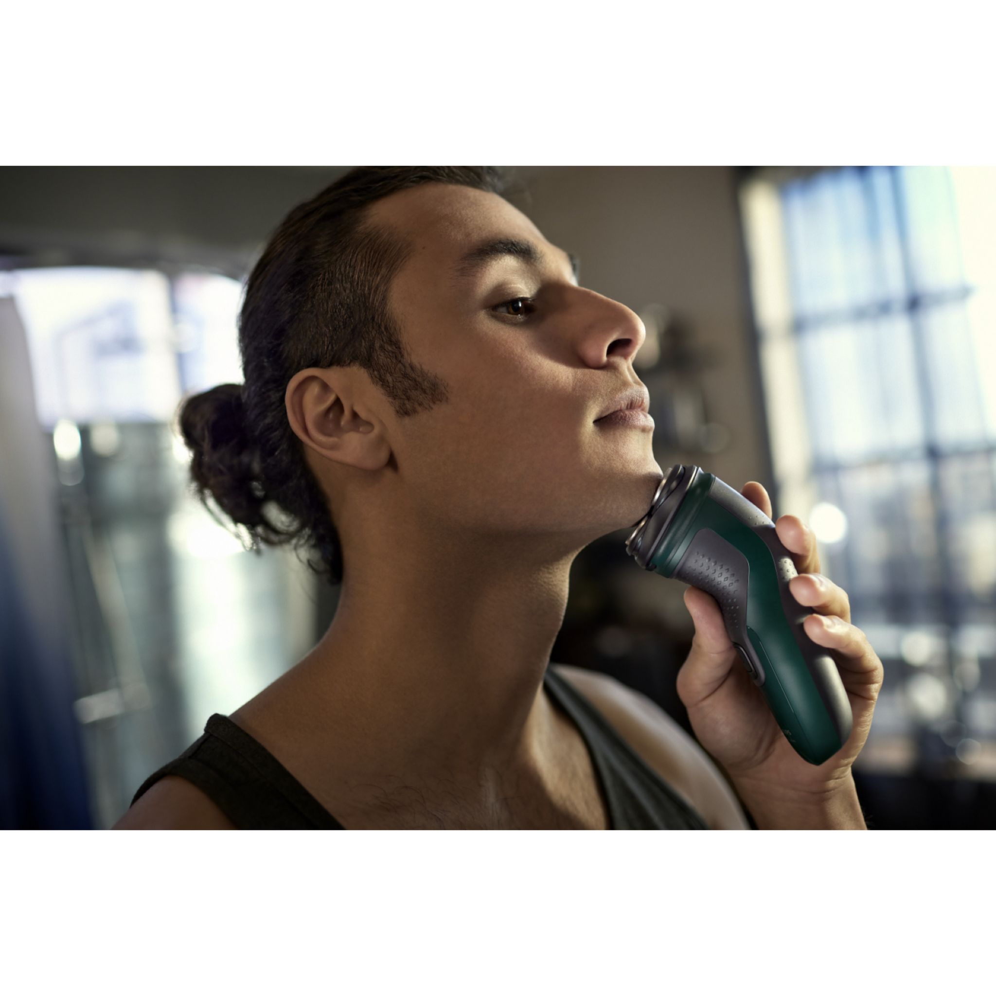 Voir la diapositive 2 : PHILIPS Rasoir électrique X3002/00 - Noir