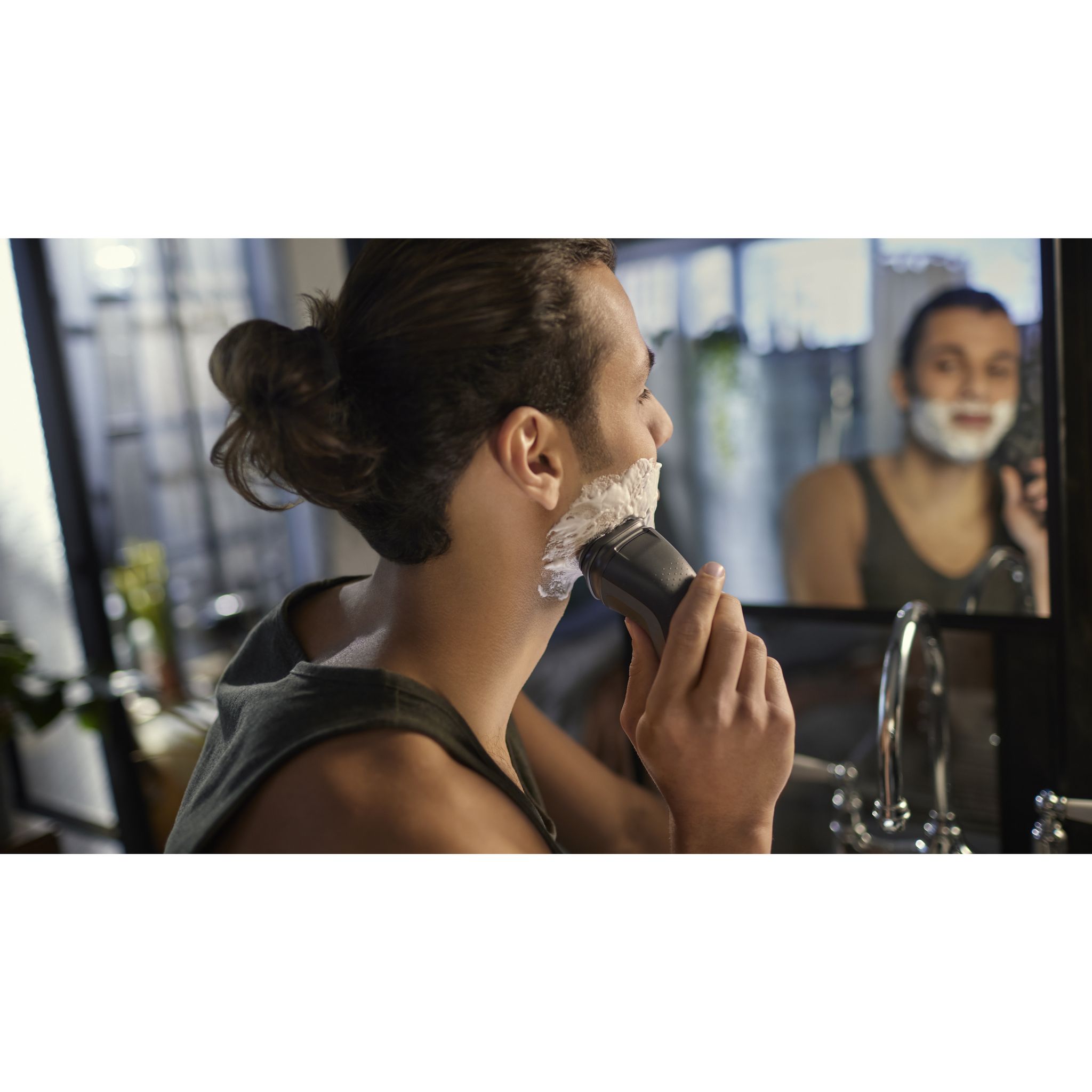 Voir la diapositive 2 : PHILIPS Rasoir électrique S1142/00 - Noir