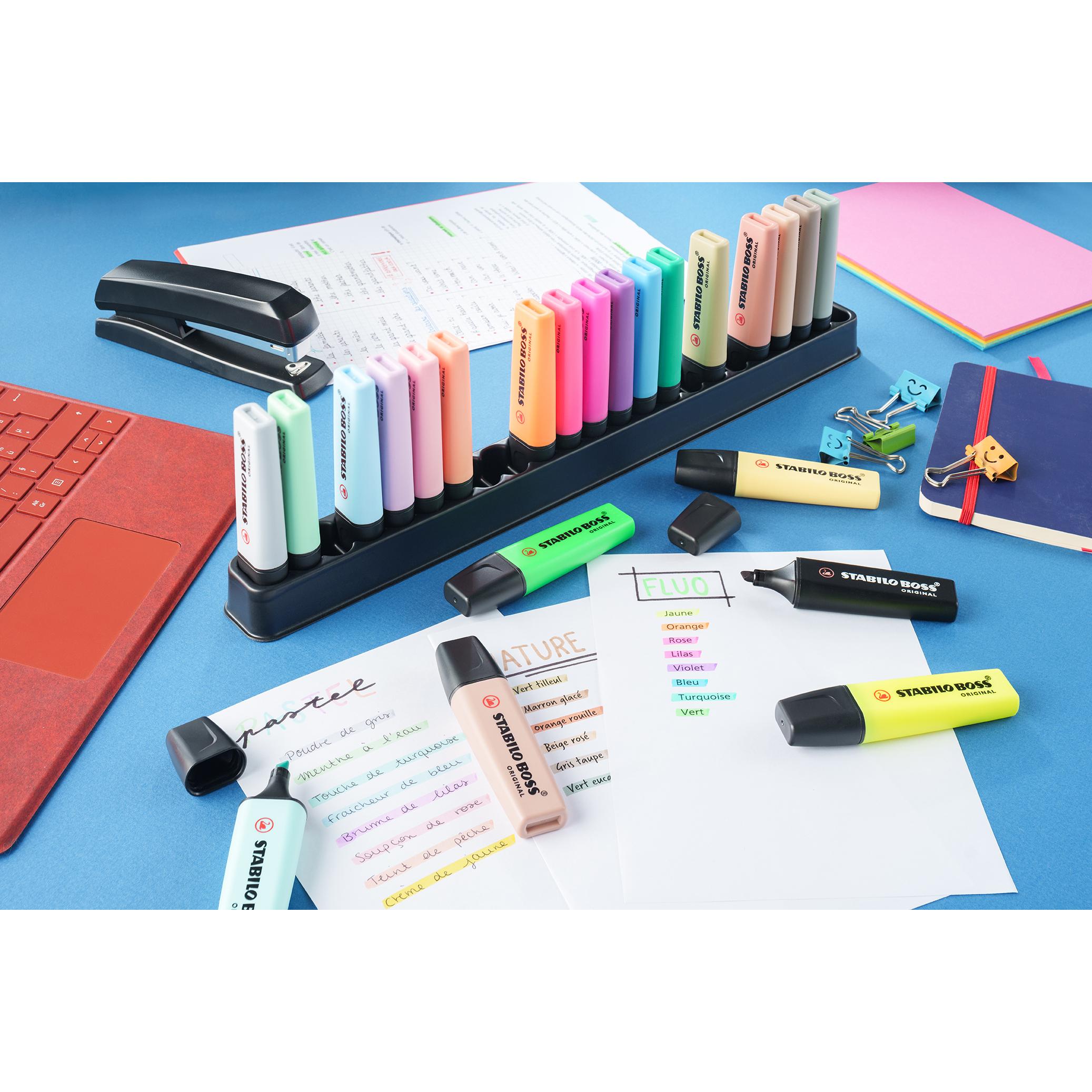 Voir la diapositive 3 : STABILO Surligneur x23 BOSS 7 Natures + 8 Fluos + 8 Pastels