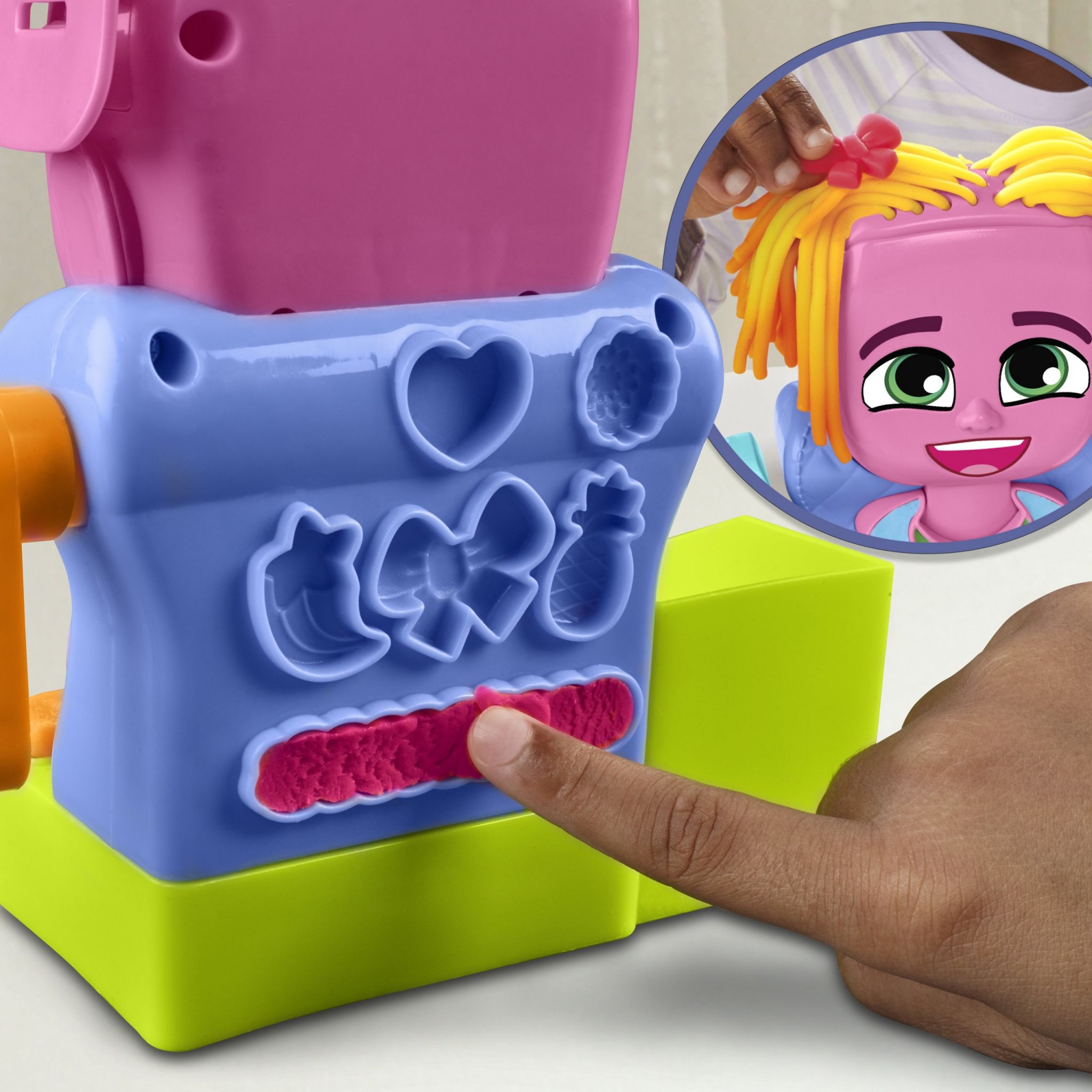 Voir la diapositive 6 : HASBRO Pâte à modeler Salon de coiffure