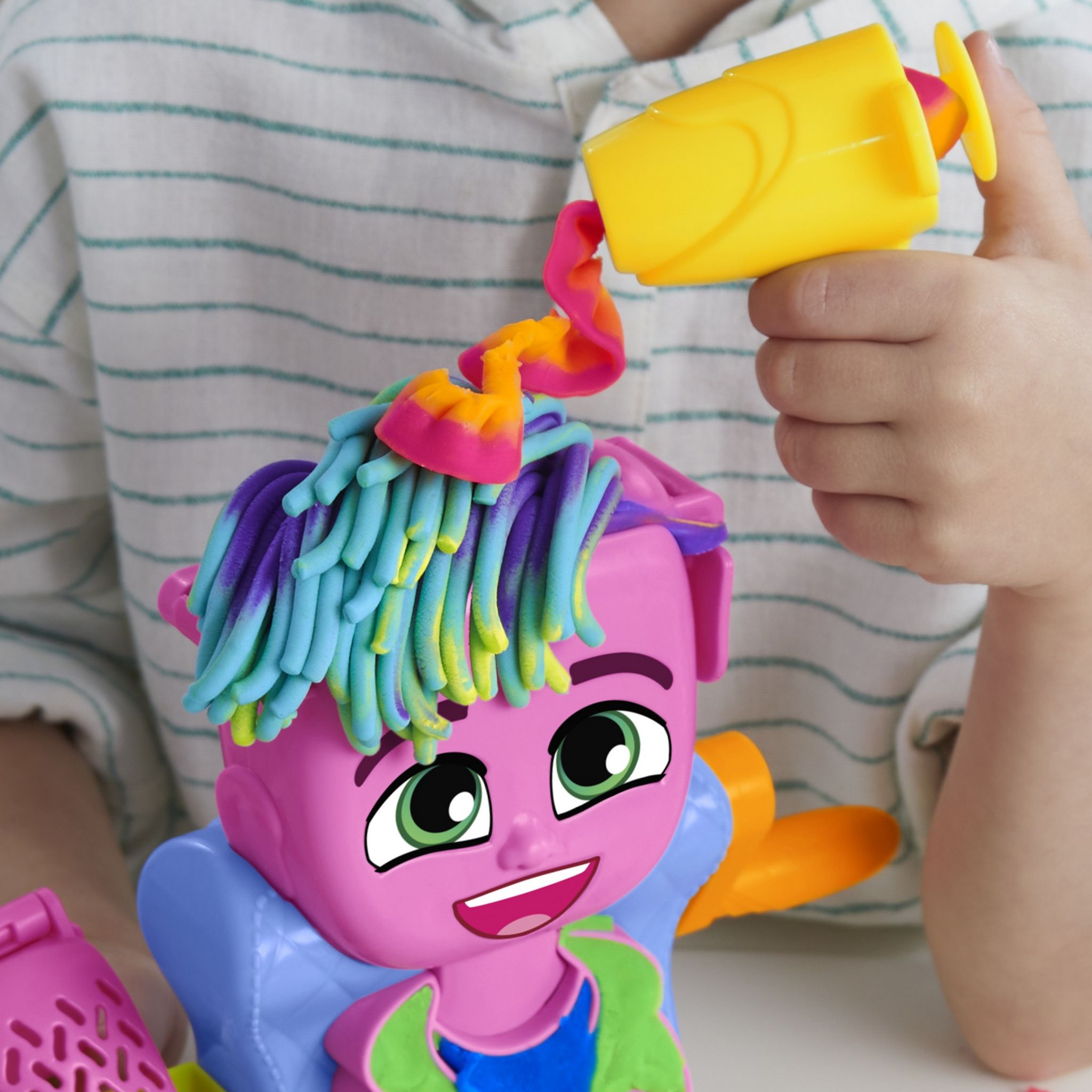 Voir la diapositive 7 : HASBRO Pâte à modeler Salon de coiffure