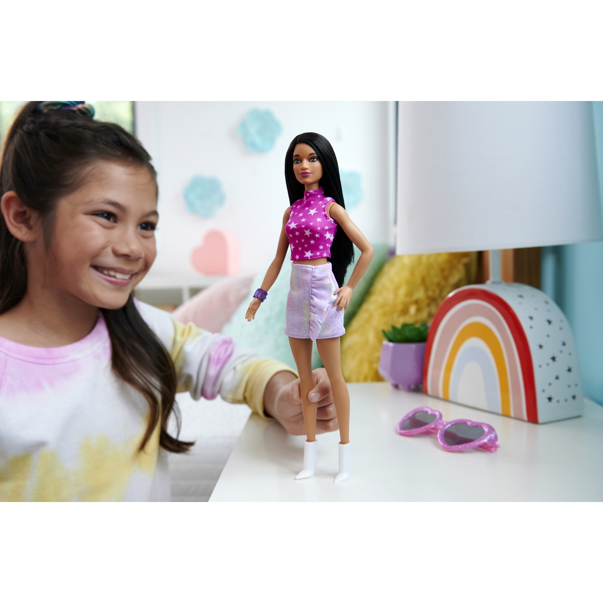 Voir la diapositive 3 : MATTEL Poupée Barbie Fashionista Top Etoilé - 65 ans Barbie
