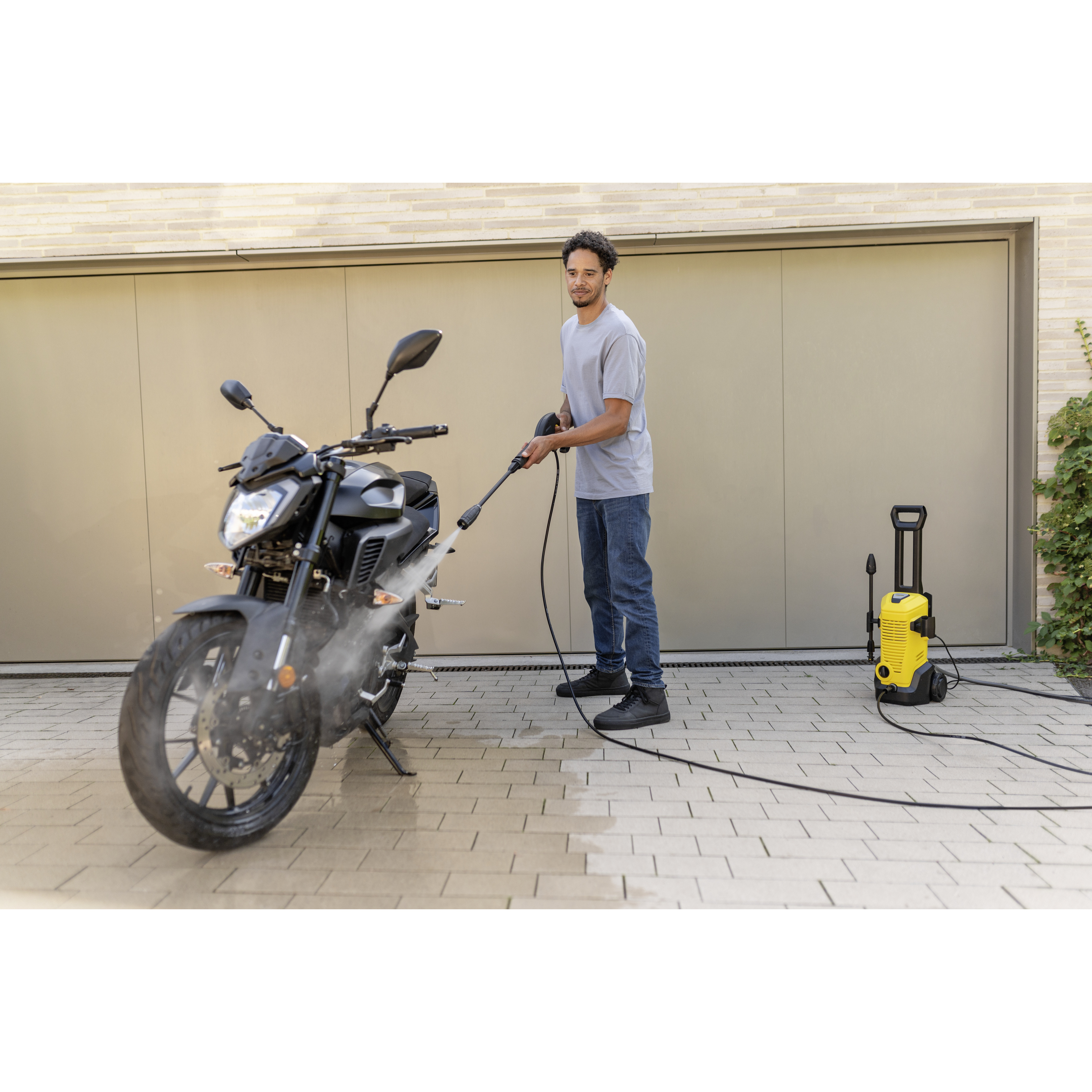 Voir la diapositive 4 : KARCHER Nettoyeur haute pression K3 Car - 120 Bars