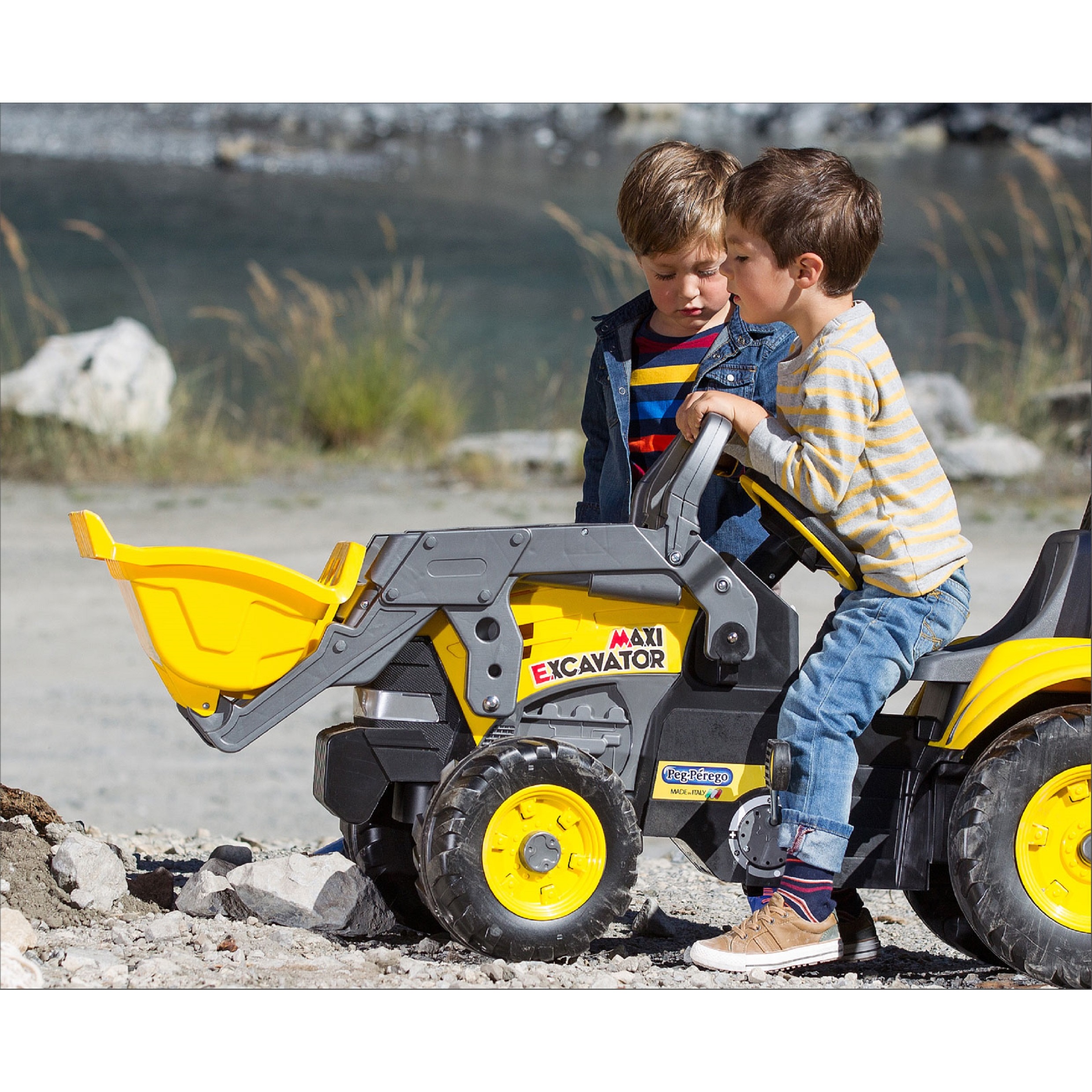 Voir la diapositive 5 : PEG PEREGO Tracteur Maxi Excavator