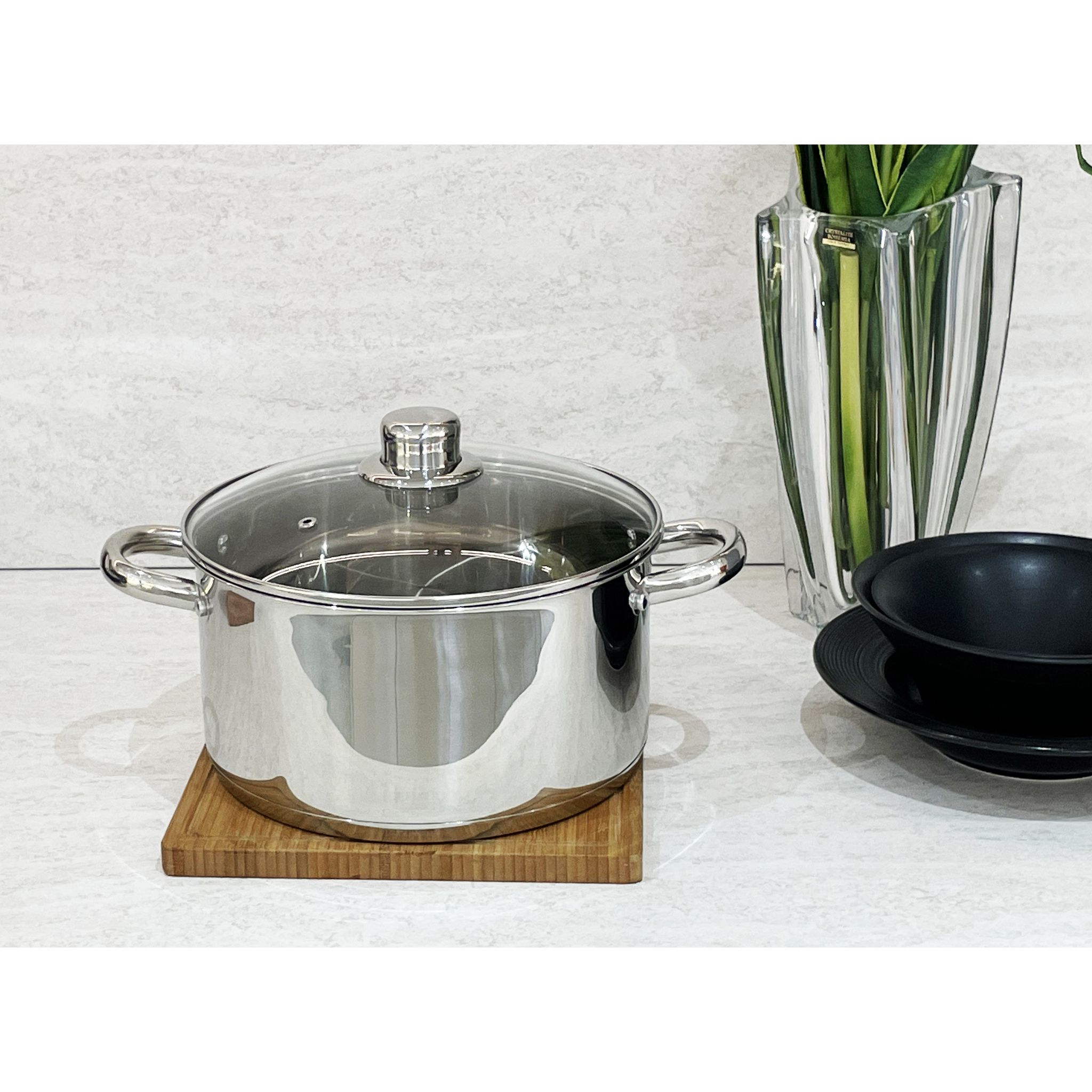Voir la diapositive 2 : Faitout acier inoxydable 24 cm tous feux dont induction avec couvercle en verre