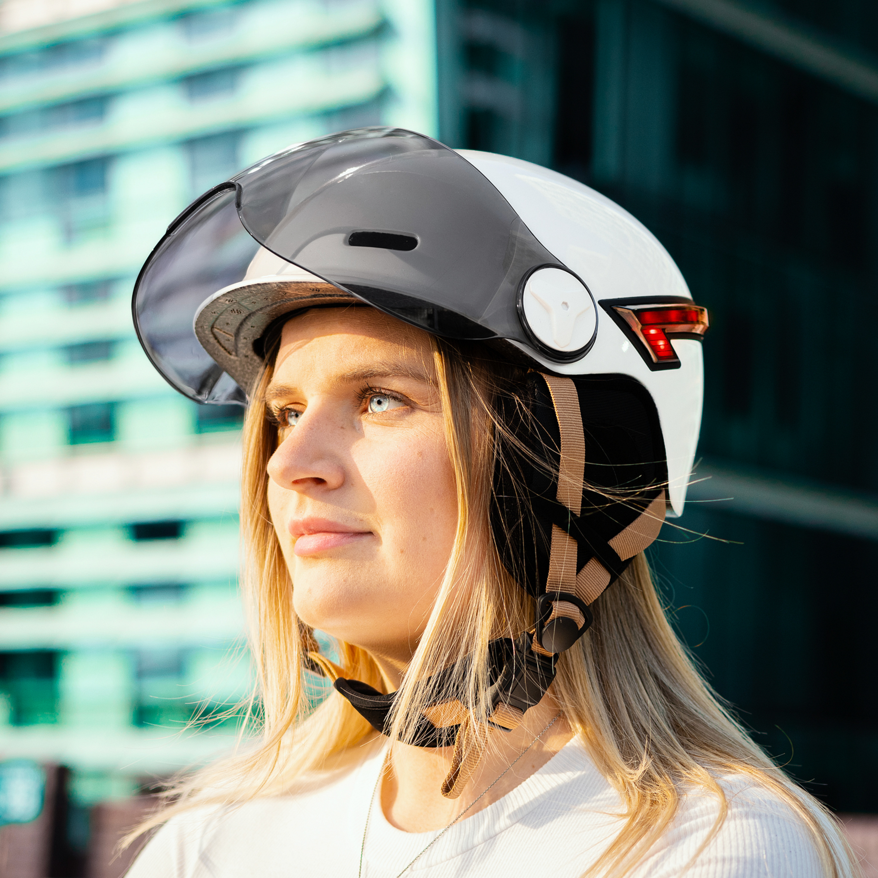 Voir la diapositive 11 : CASR Casque LED Glow taille M - Crème