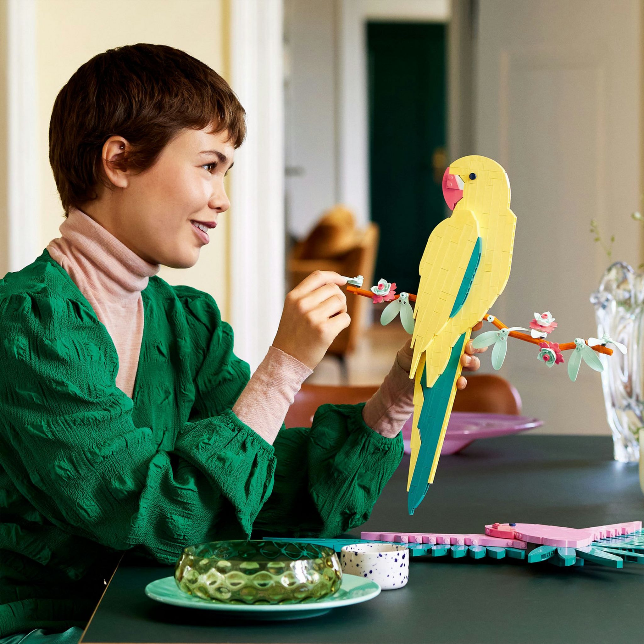 Voir la diapositive 7 : LEGO Art 31211 La Collection Faune – Les Perroquets Ara, Décoration Murale avec Motif d'Oiseau, Activité Manuelle