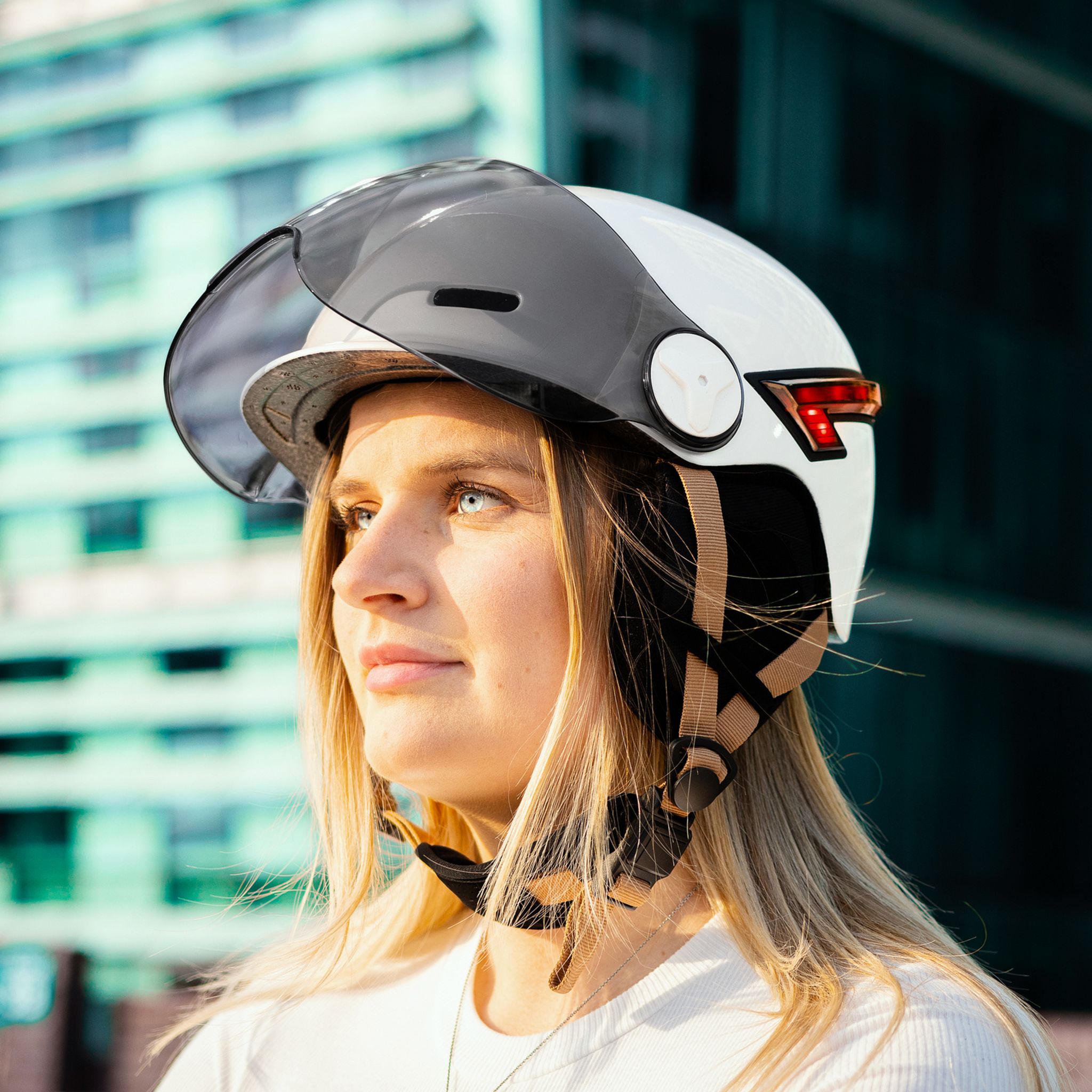 Voir la diapositive 11 : CASR Casque LED Glow taille L - Crème