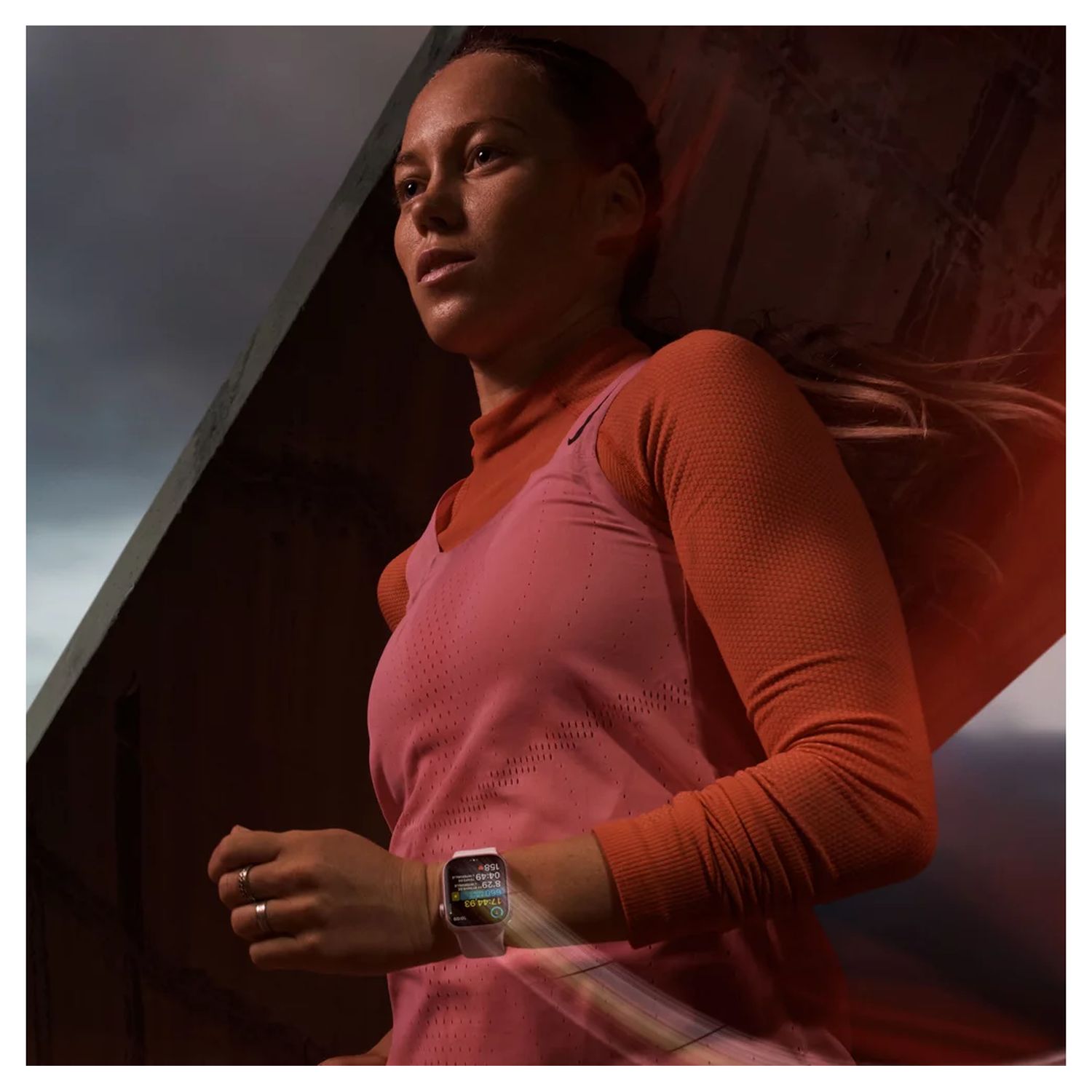 Voir la diapositive 7 : APPLE Montre connectée Watch 9 45mm Alu Taille M/L - Lumière Stellaire