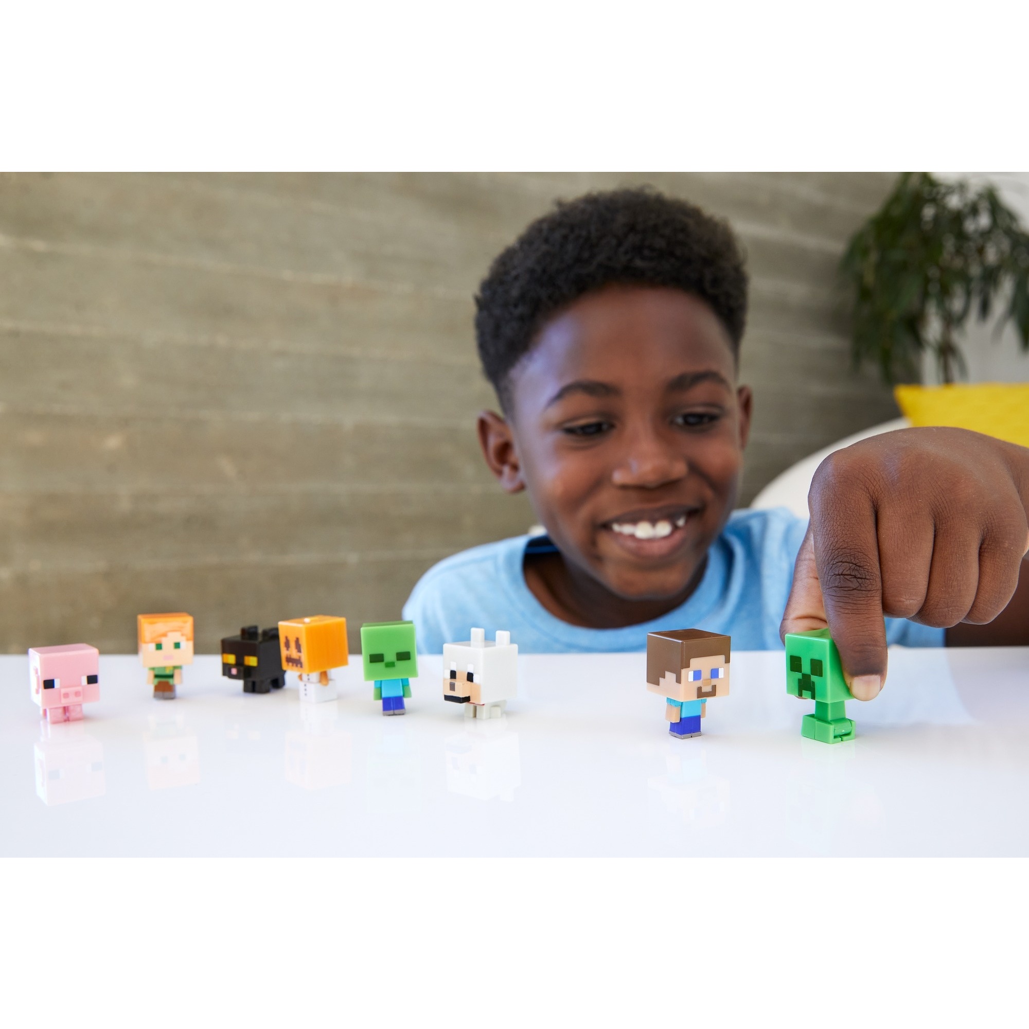 Voir la diapositive 20 : MATTEL Mini Tête modulable Minecraft