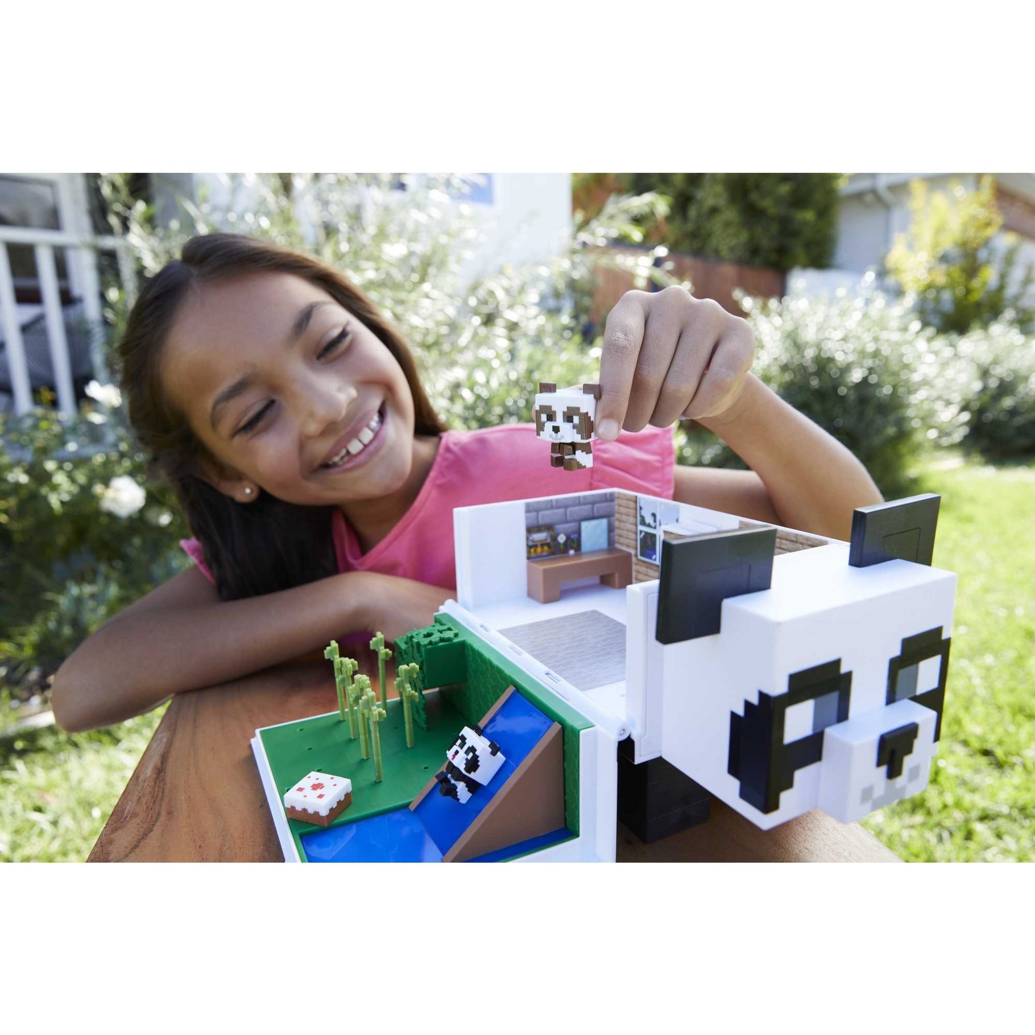 Voir la diapositive 4 : MATTEL Coffret mini tètes modulables - La maison du Panda - MINECRAFT