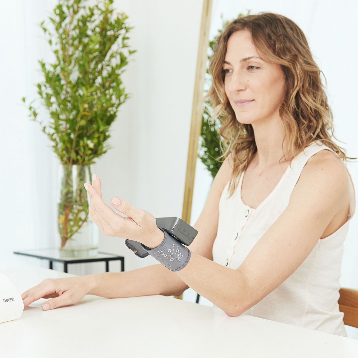 BEURER Tensiomètre au poignet BC 27 - Gris